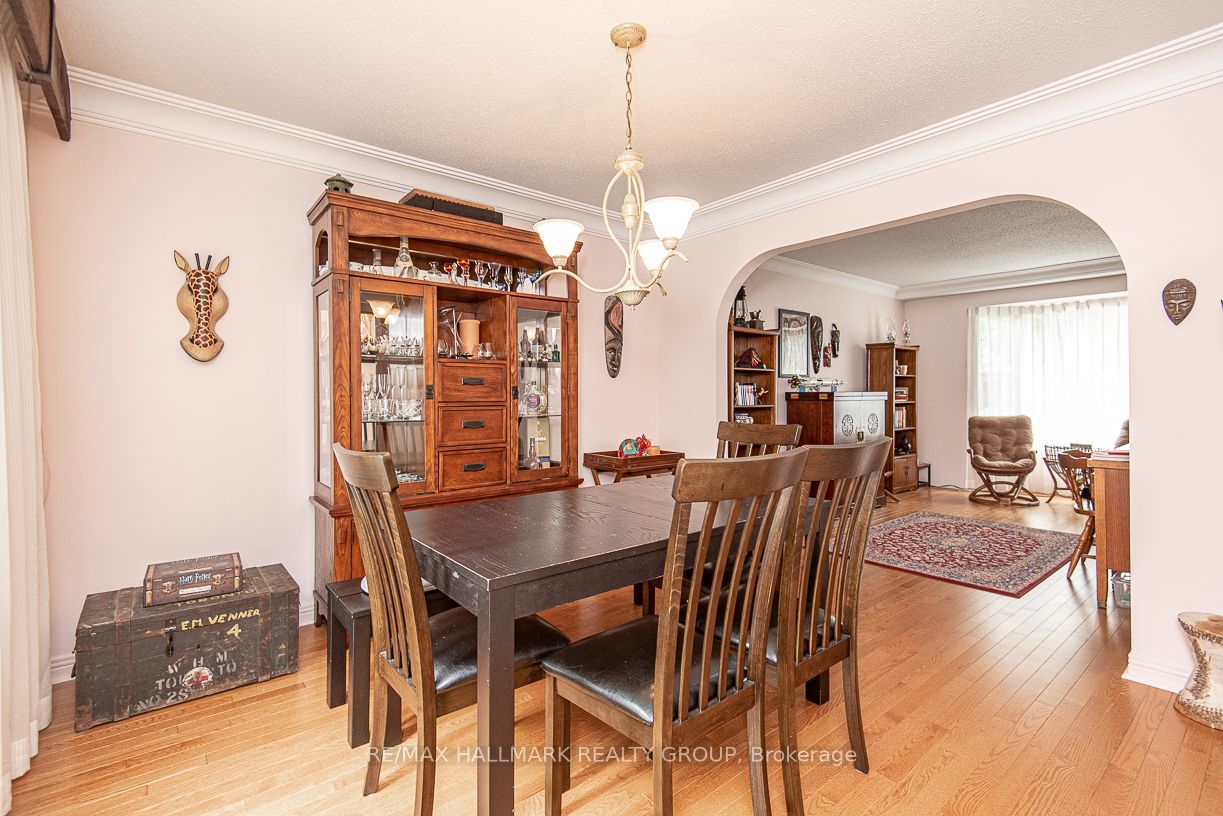 18 Hesse Crescent, Stittsville - Munster - Richmond, ON K2S 1E4 photo 5