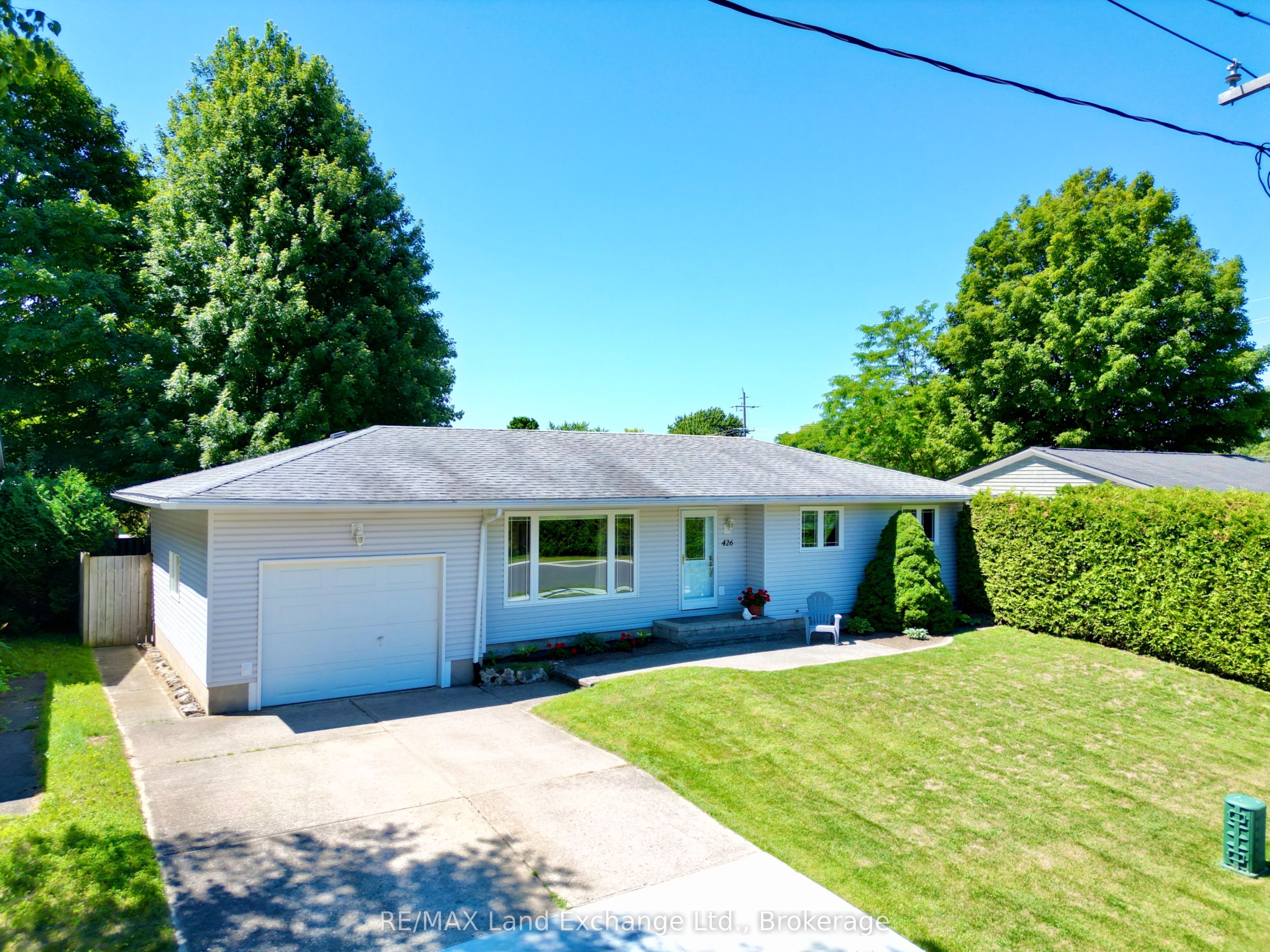 426 Catherine Street, Saugeen Shores, ON N0H 2C1 photo 2