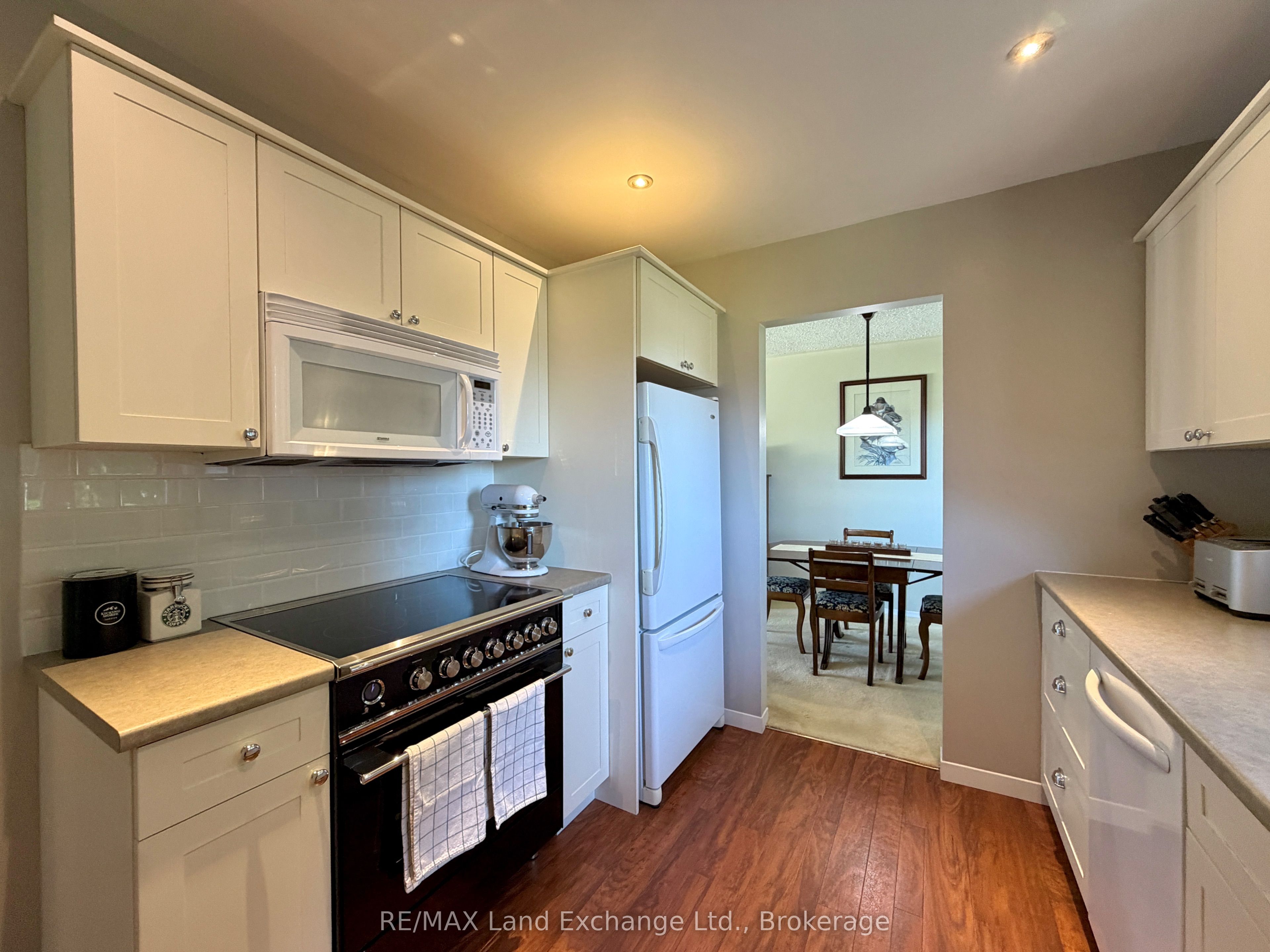 426 Catherine Street, Saugeen Shores, ON N0H 2C1 photo 5