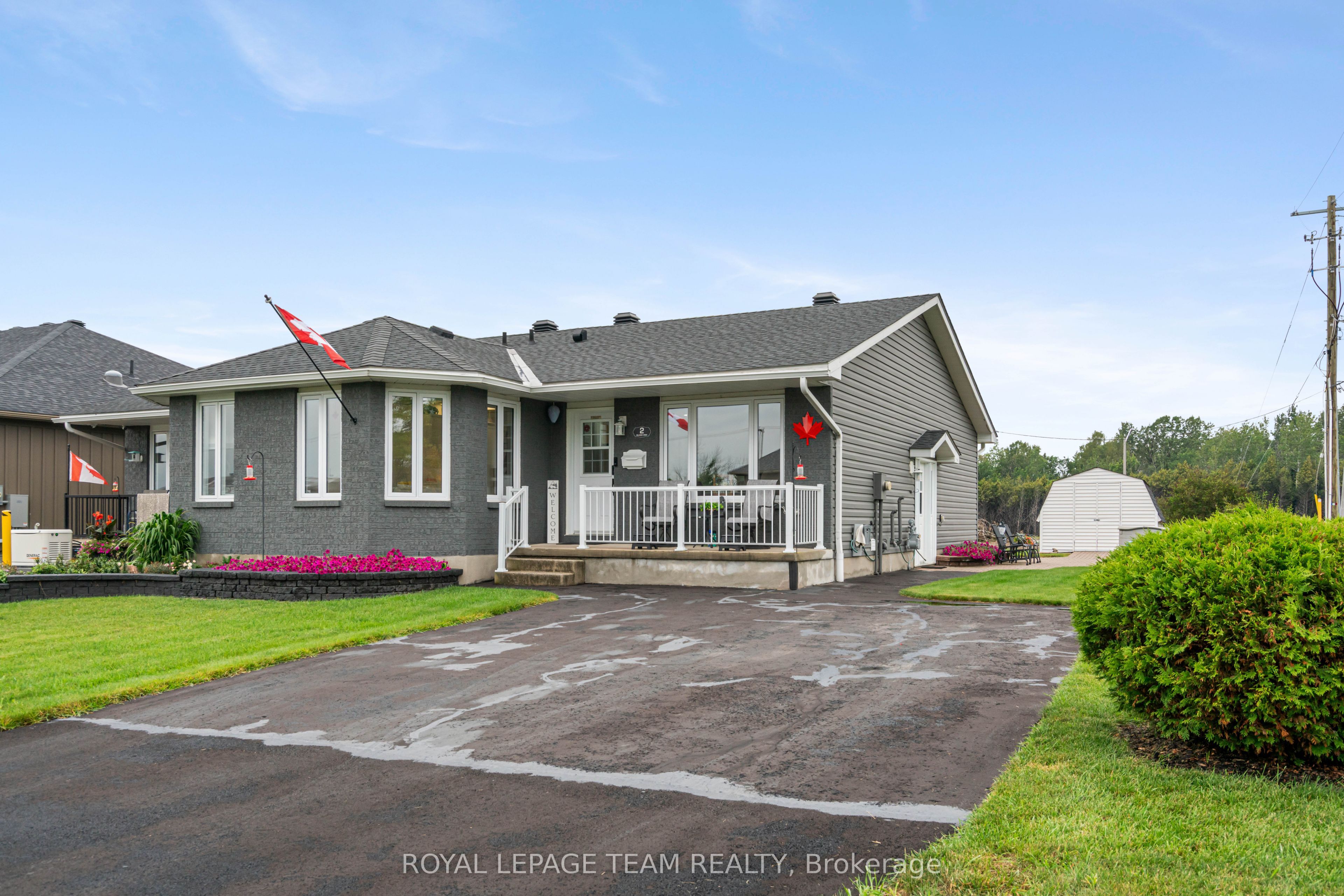 2 Billings Avenue W, South Dundas, ON K0E 1K0 photo 3