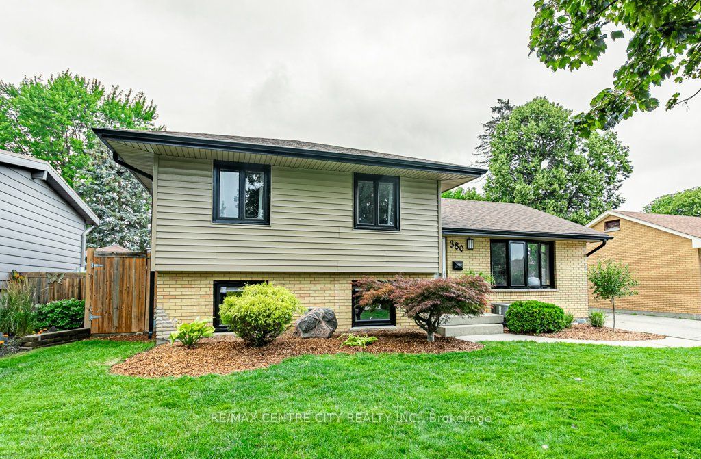 380 Magnolia Crescent, London East, ON N5Y 4S9 photo 2