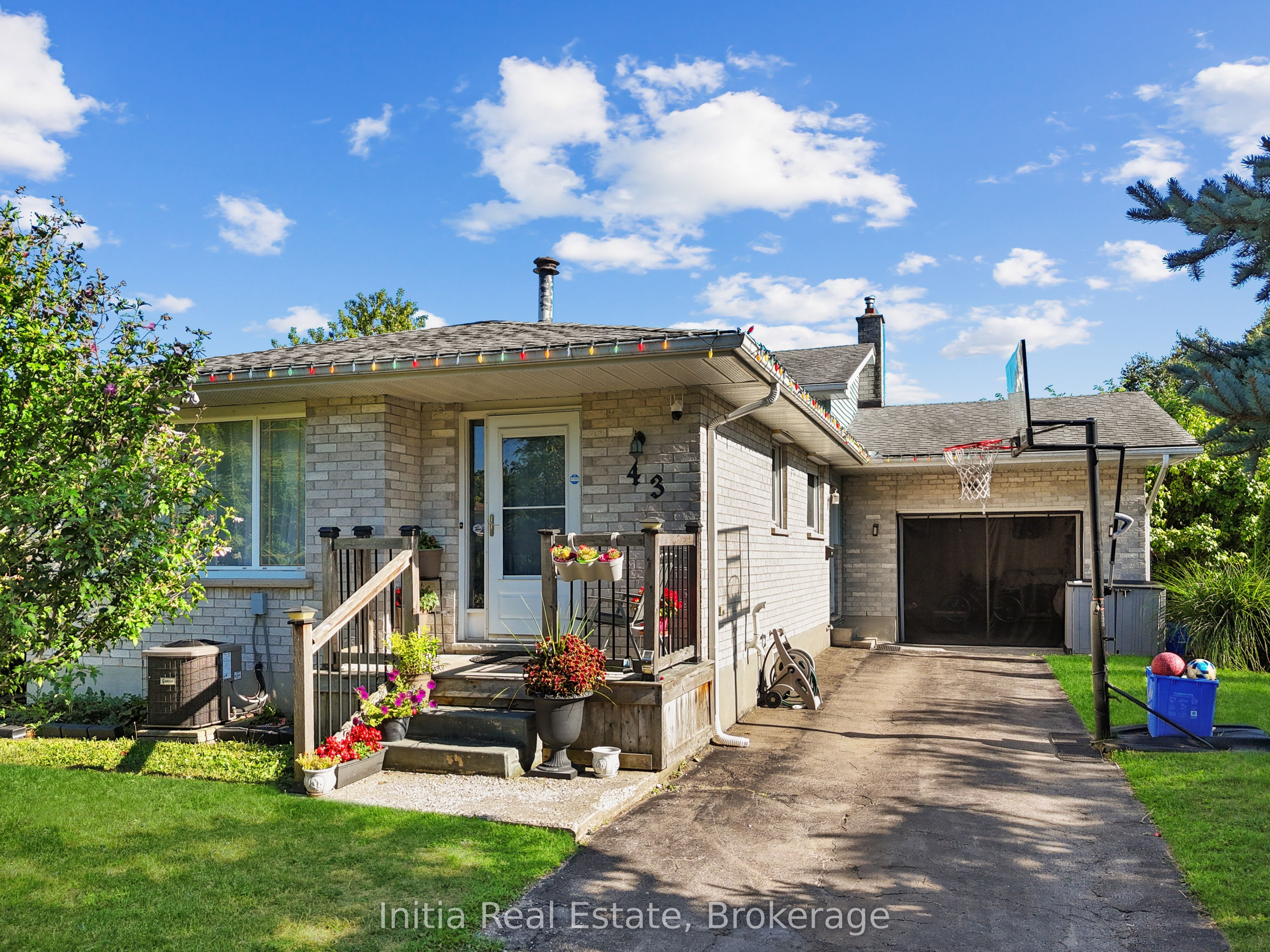 43 Sussex Crescent, London East, ON N5Y 5H3 photo 2