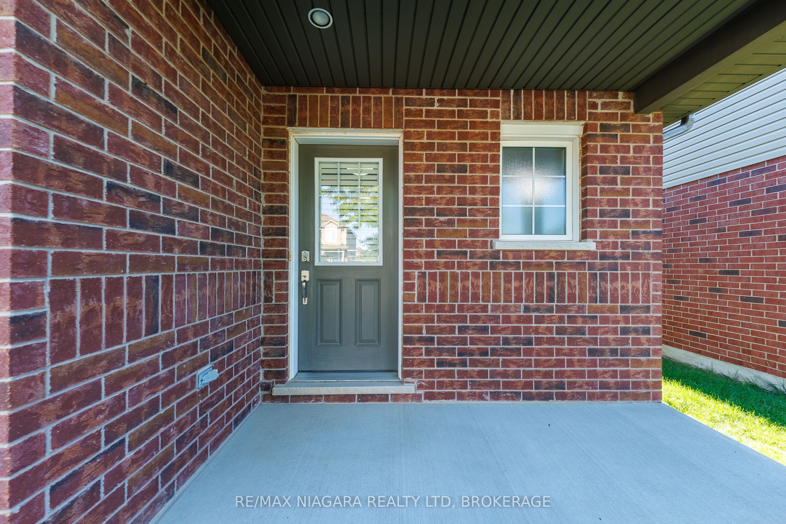 6610 Mary Drive, Niagara Falls, ON L2H 0B5 photo 3