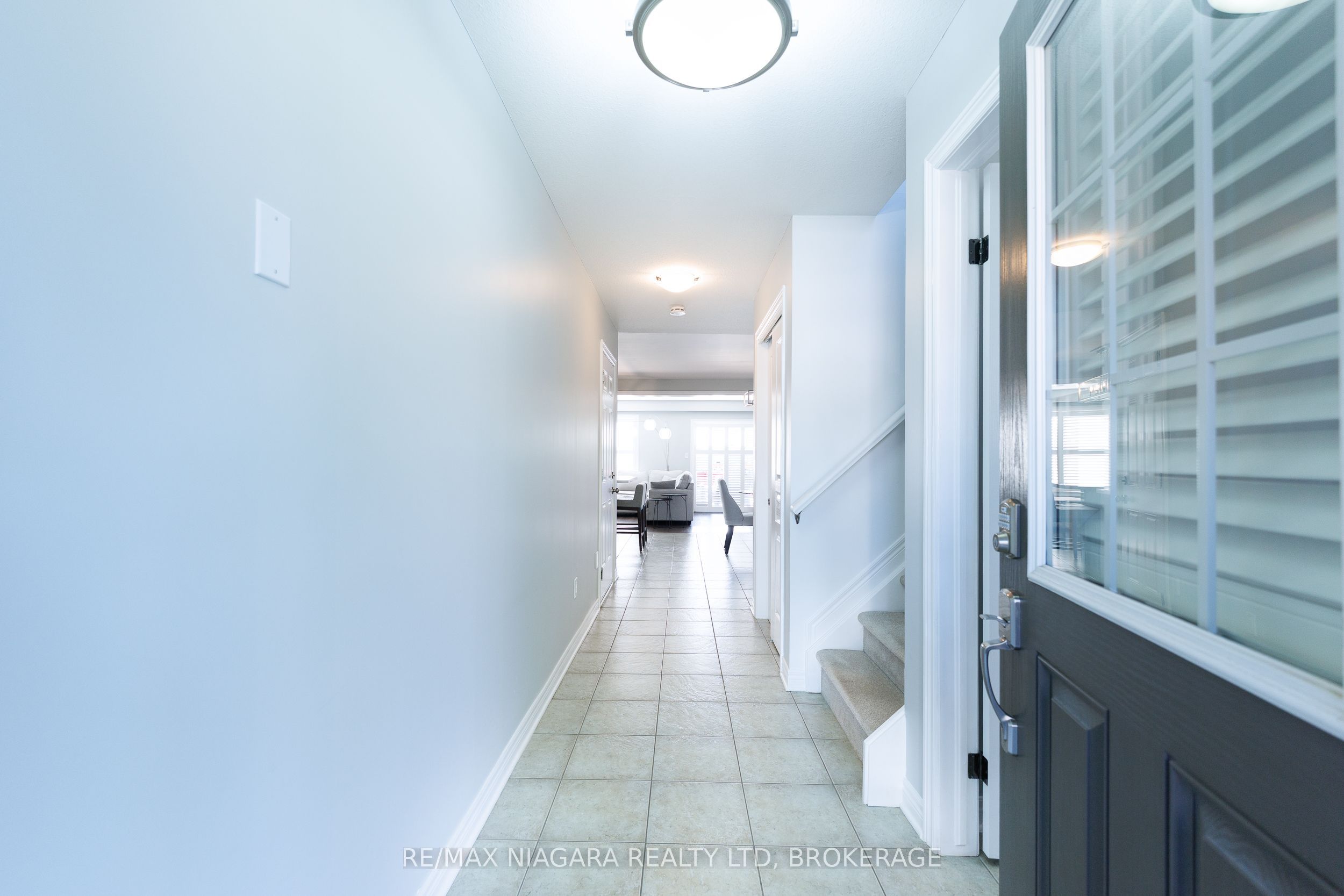 6610 Mary Drive, Niagara Falls, ON L2H 0B5 photo 4