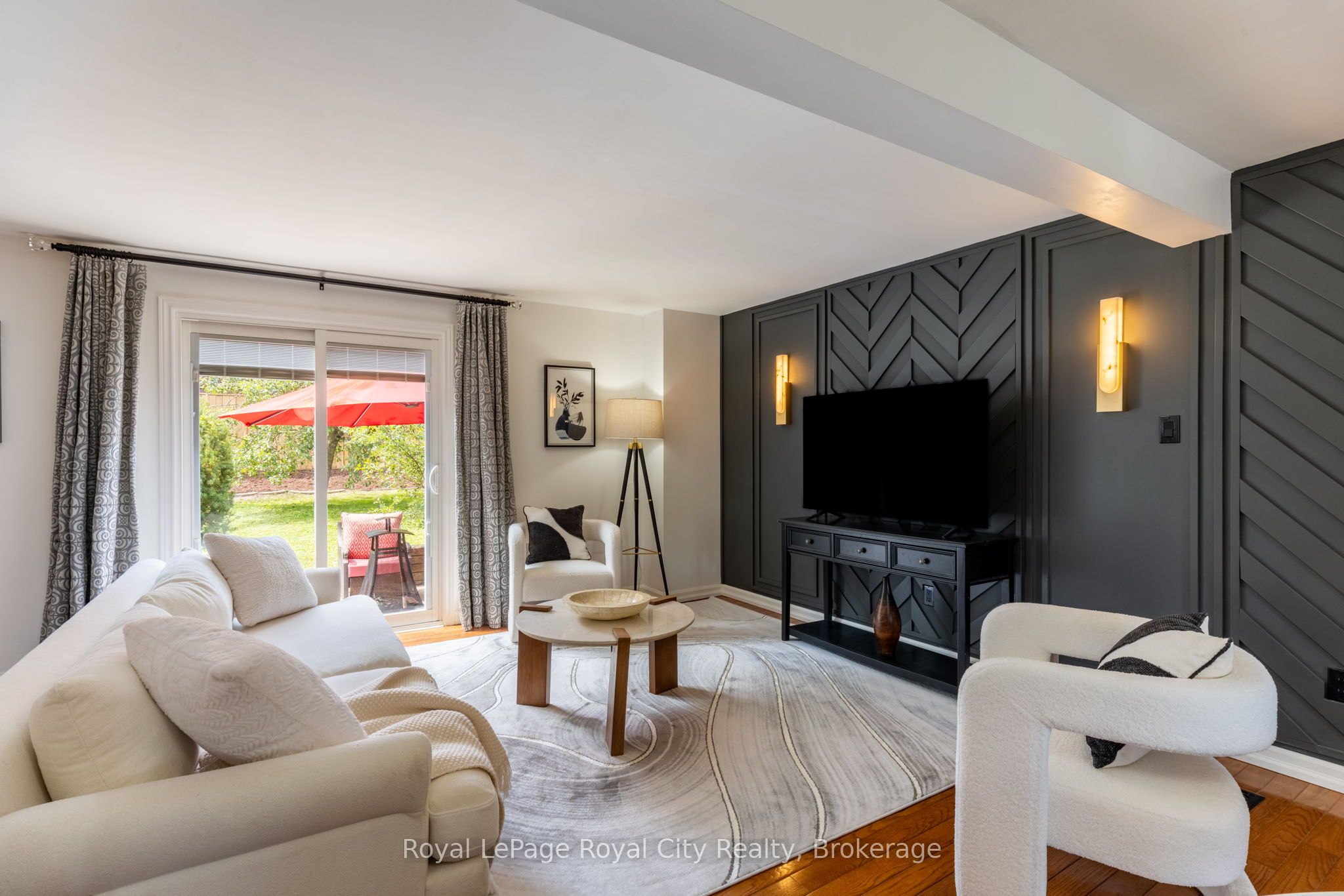 245 Elmira Road S, Guelph, ON N1K 1R1 photo 2