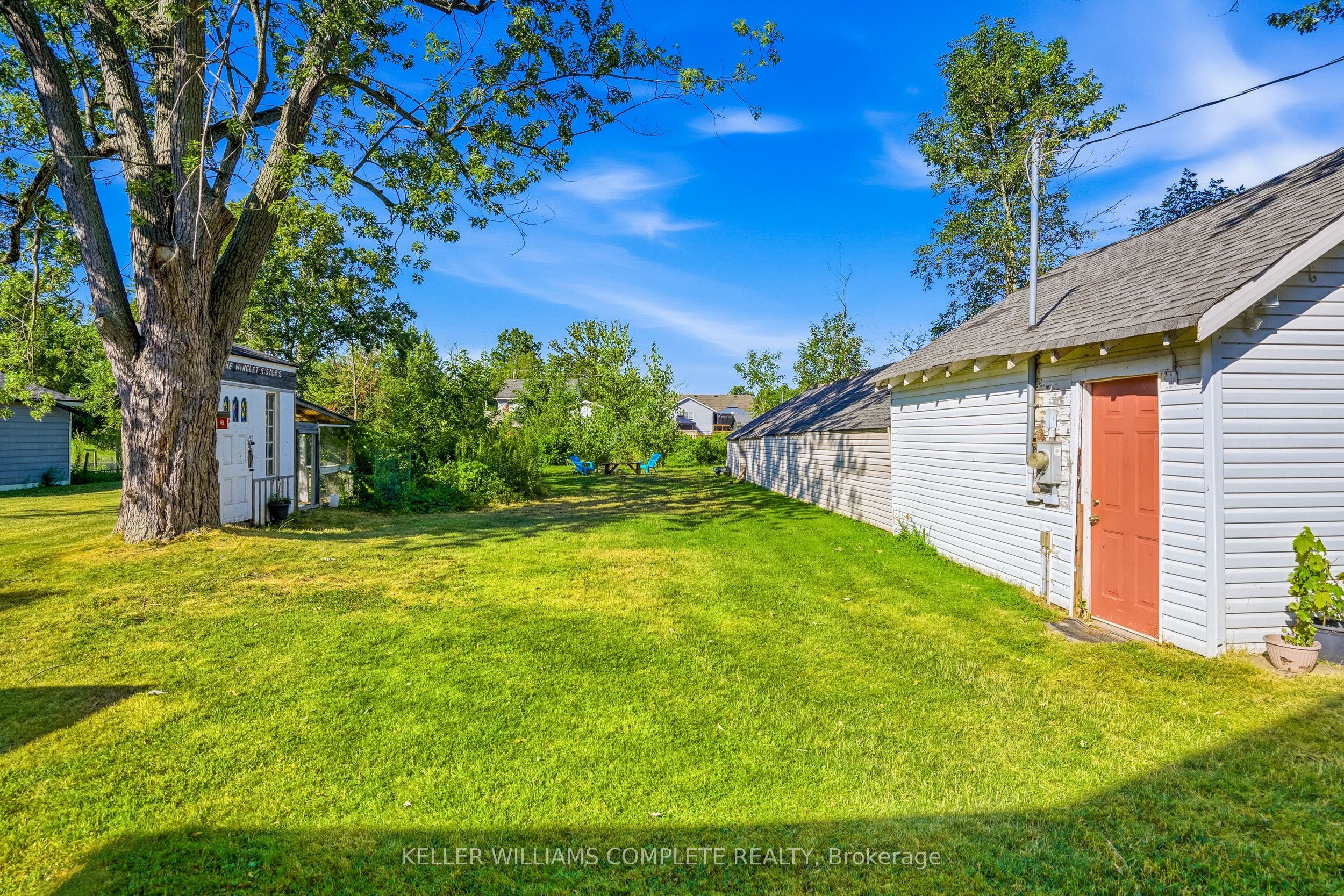 81 Edward Avenue W, Fort Erie, ON L2A 5K4 photo 4