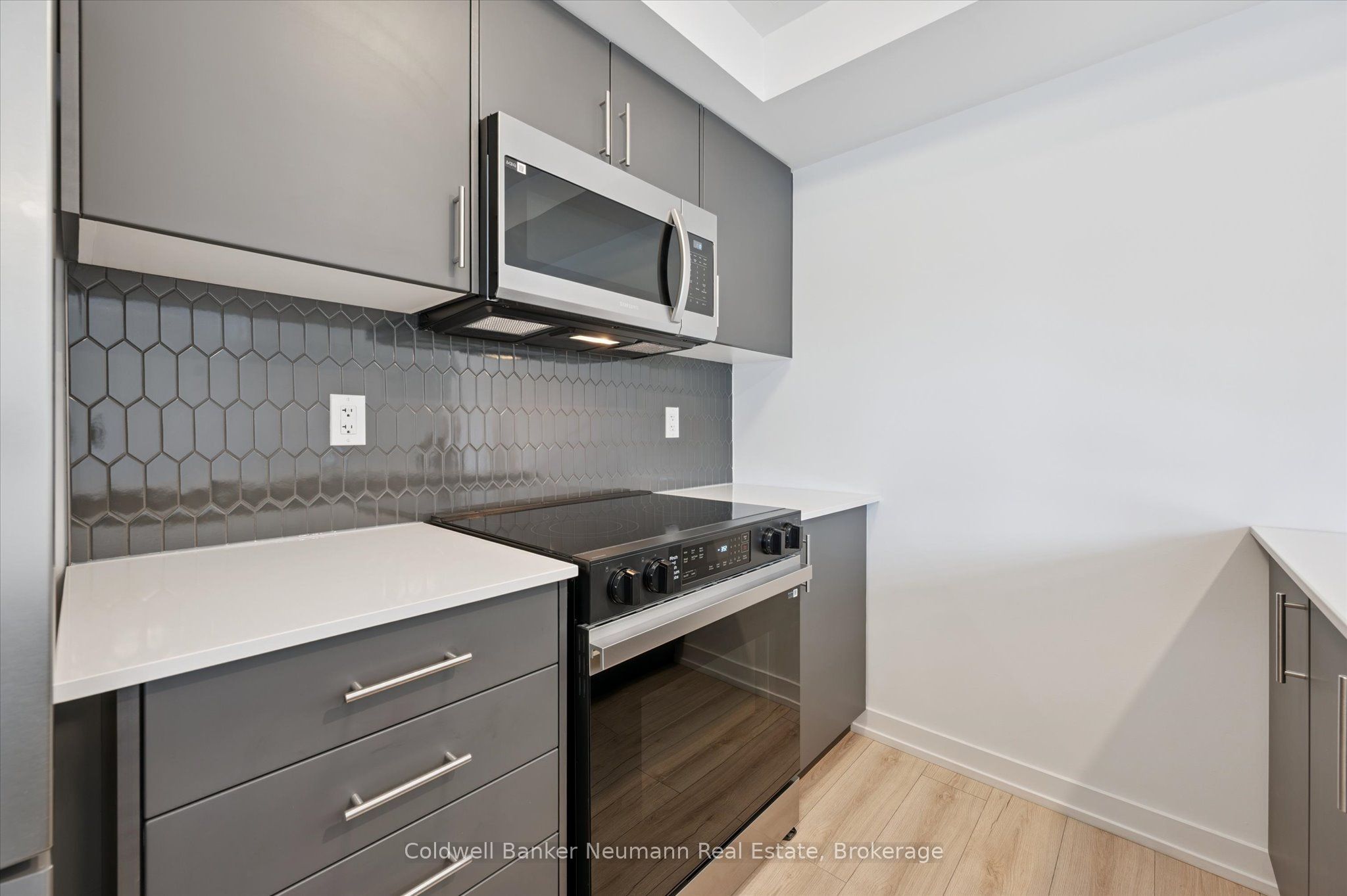 940 St David Street N 25, Centre Wellington, ON N1M 0L7 photo 3
