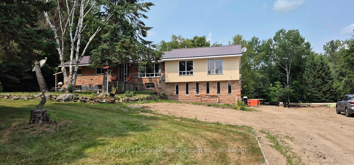 3985 Loop Road A, Dysart et al, ON K0L 1X0 photo 2
