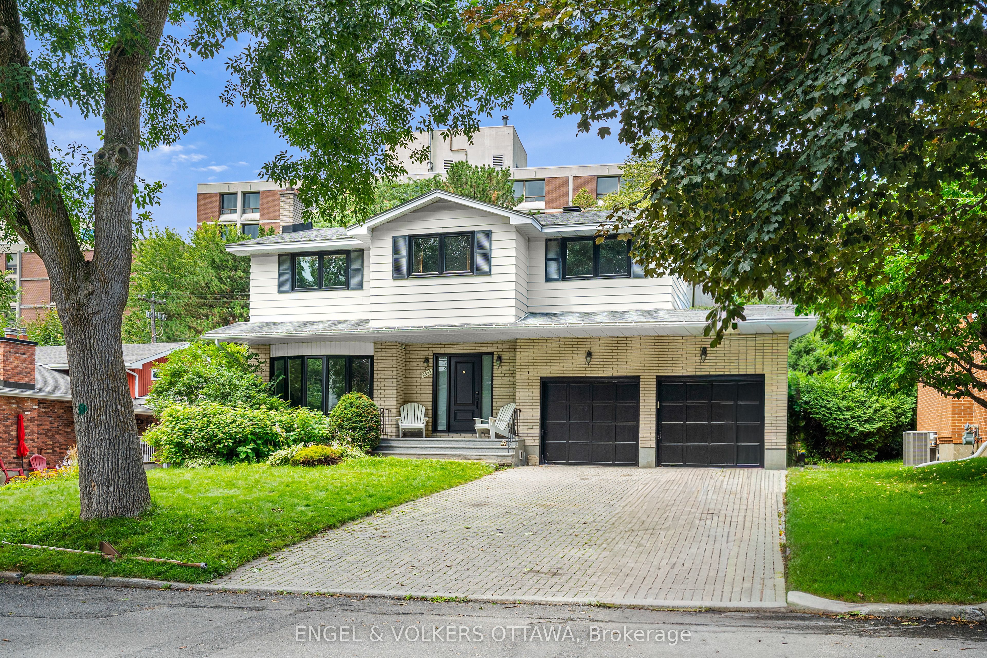 2343 Whitehaven Crescent, Britannia Heights - Queensway Terrace N and Area, ON K2B 5H2 photo 2