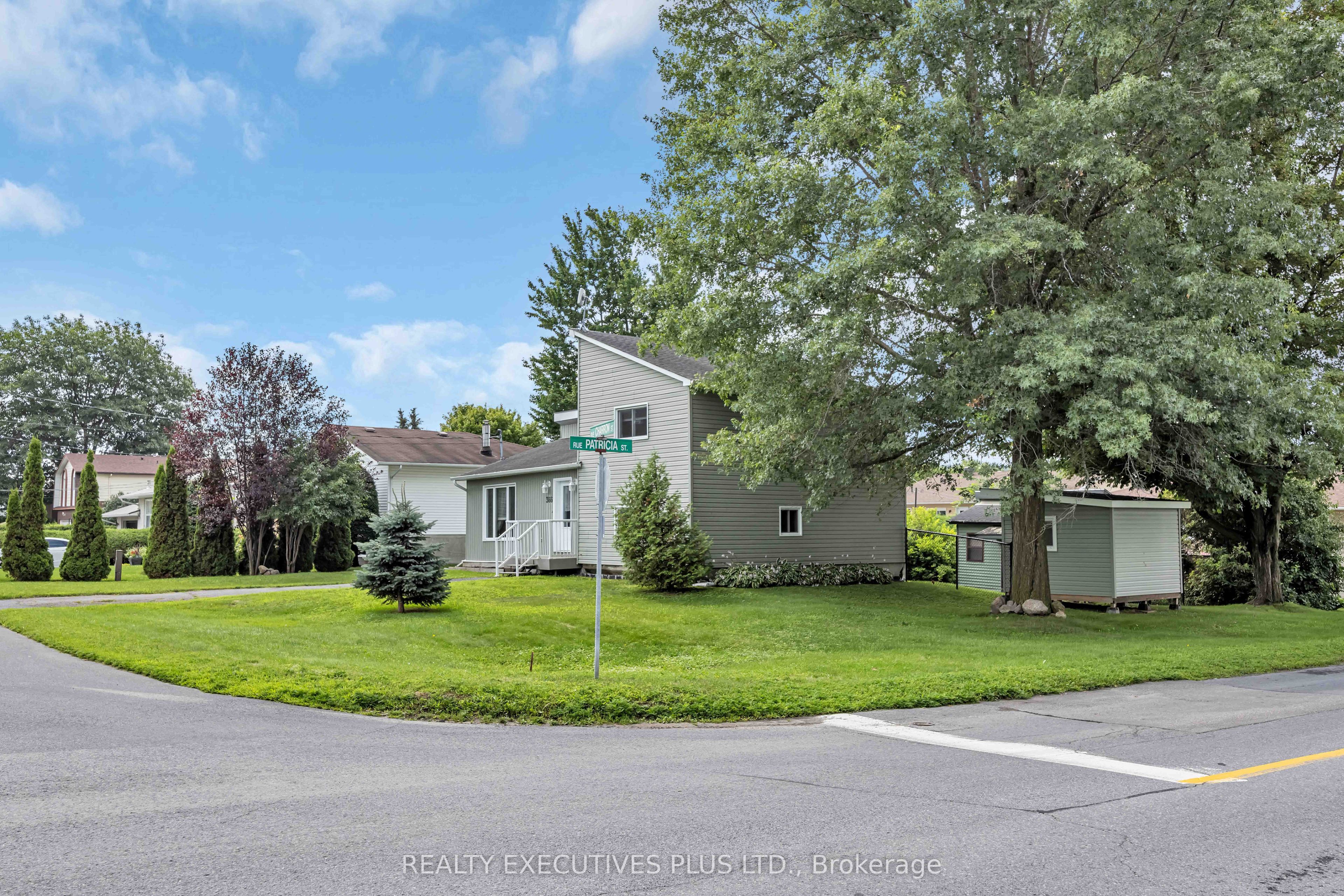 366 Charron Street, Clarence-Rockland, ON K4K 1B2 photo 2