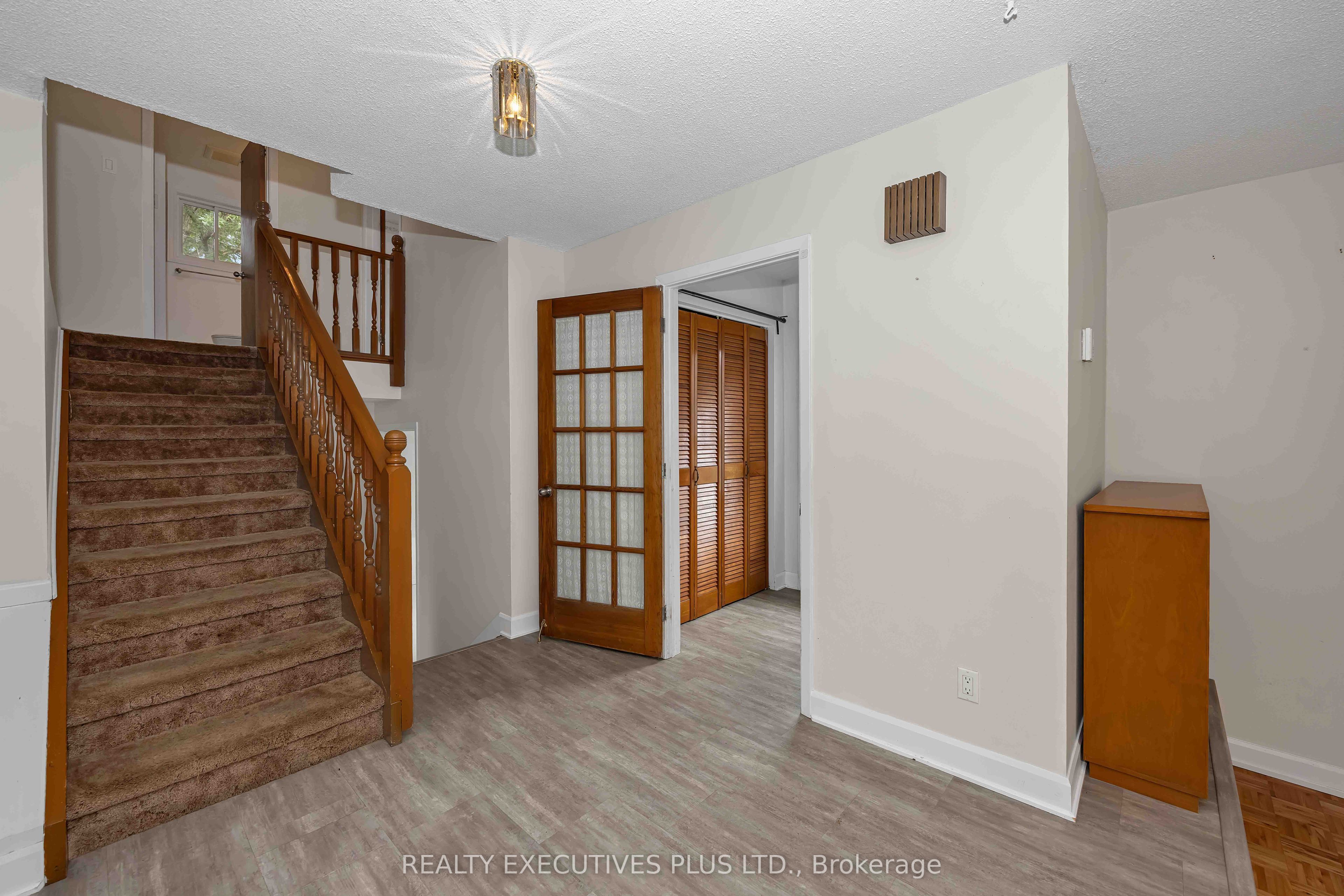 366 Charron Street, Clarence-Rockland, ON K4K 1B2 photo 5