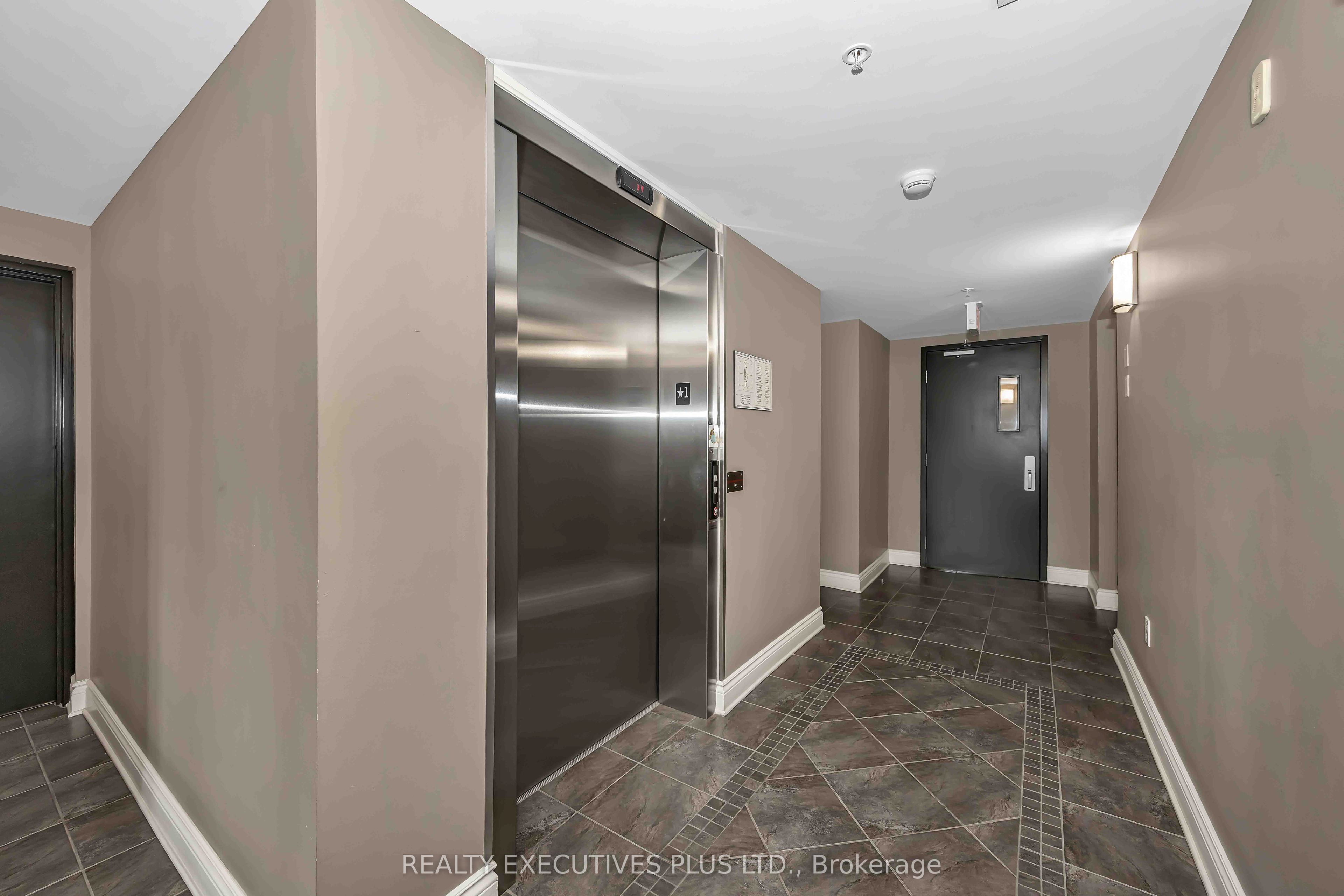 2376 Albert Street 103, Clarence-Rockland, ON K4K 0C5 photo 3