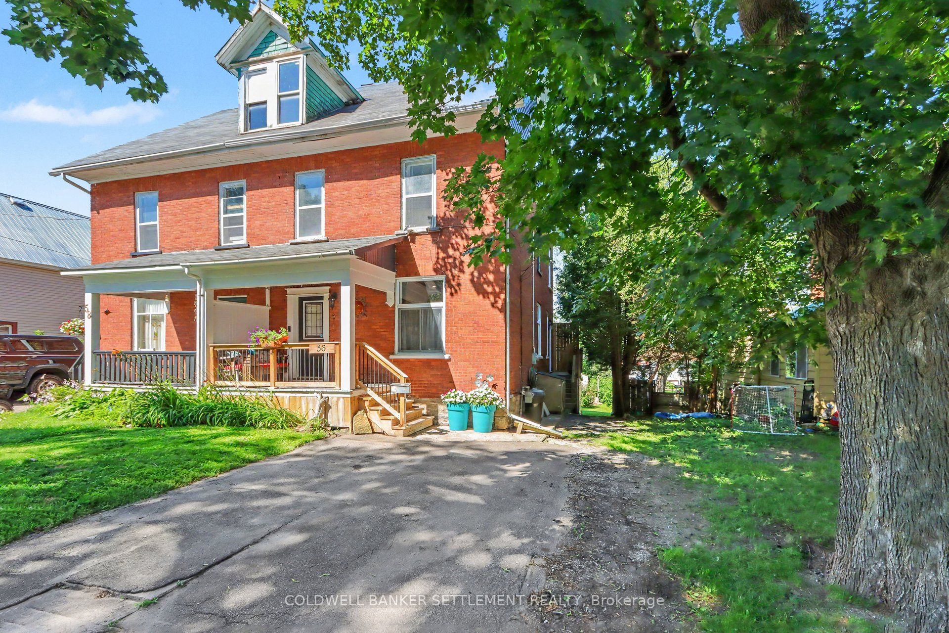 56 Aberdeen Avenue, Smiths Falls, ON K7A 4N6 photo 2