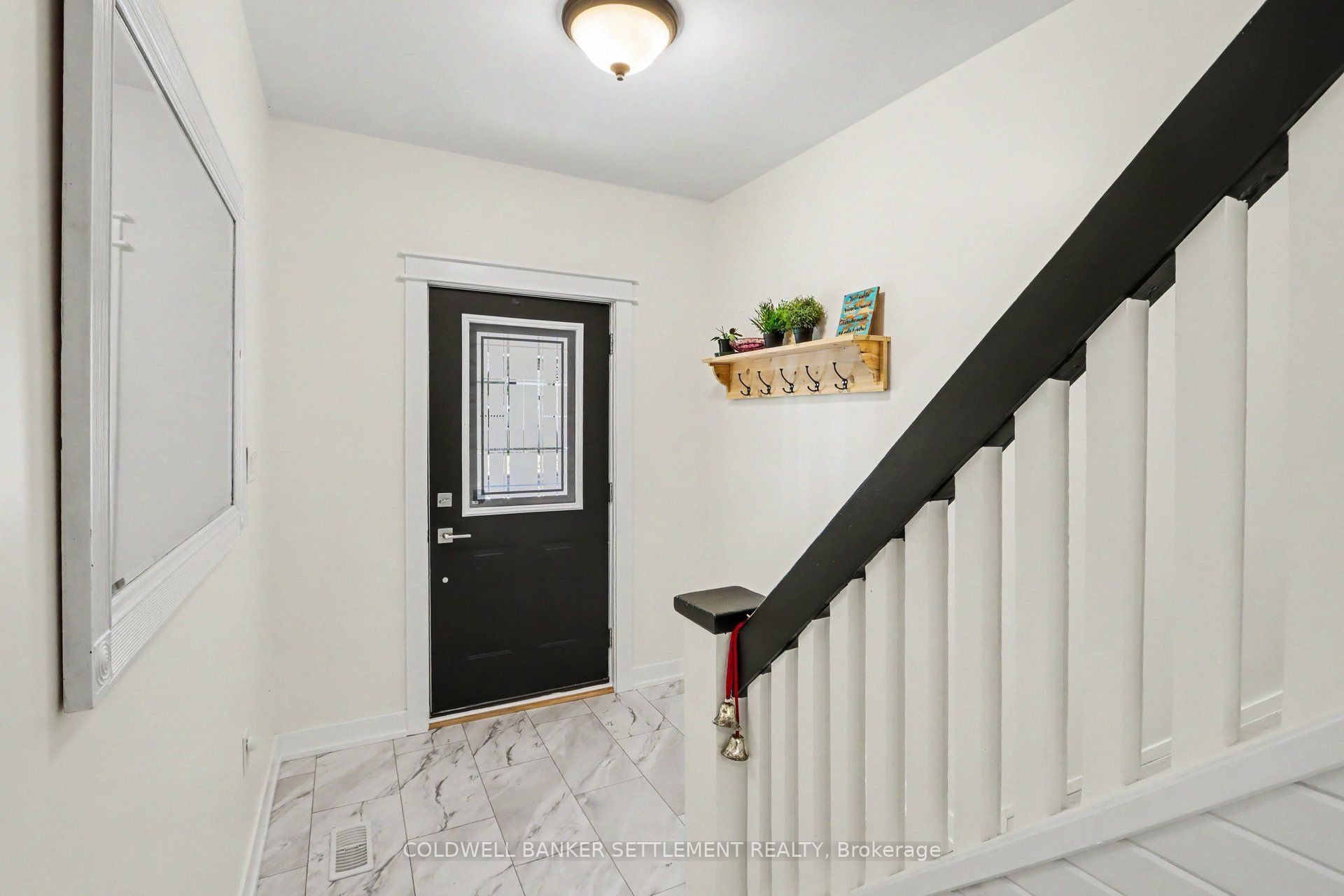 56 Aberdeen Avenue, Smiths Falls, ON K7A 4N6 photo 4