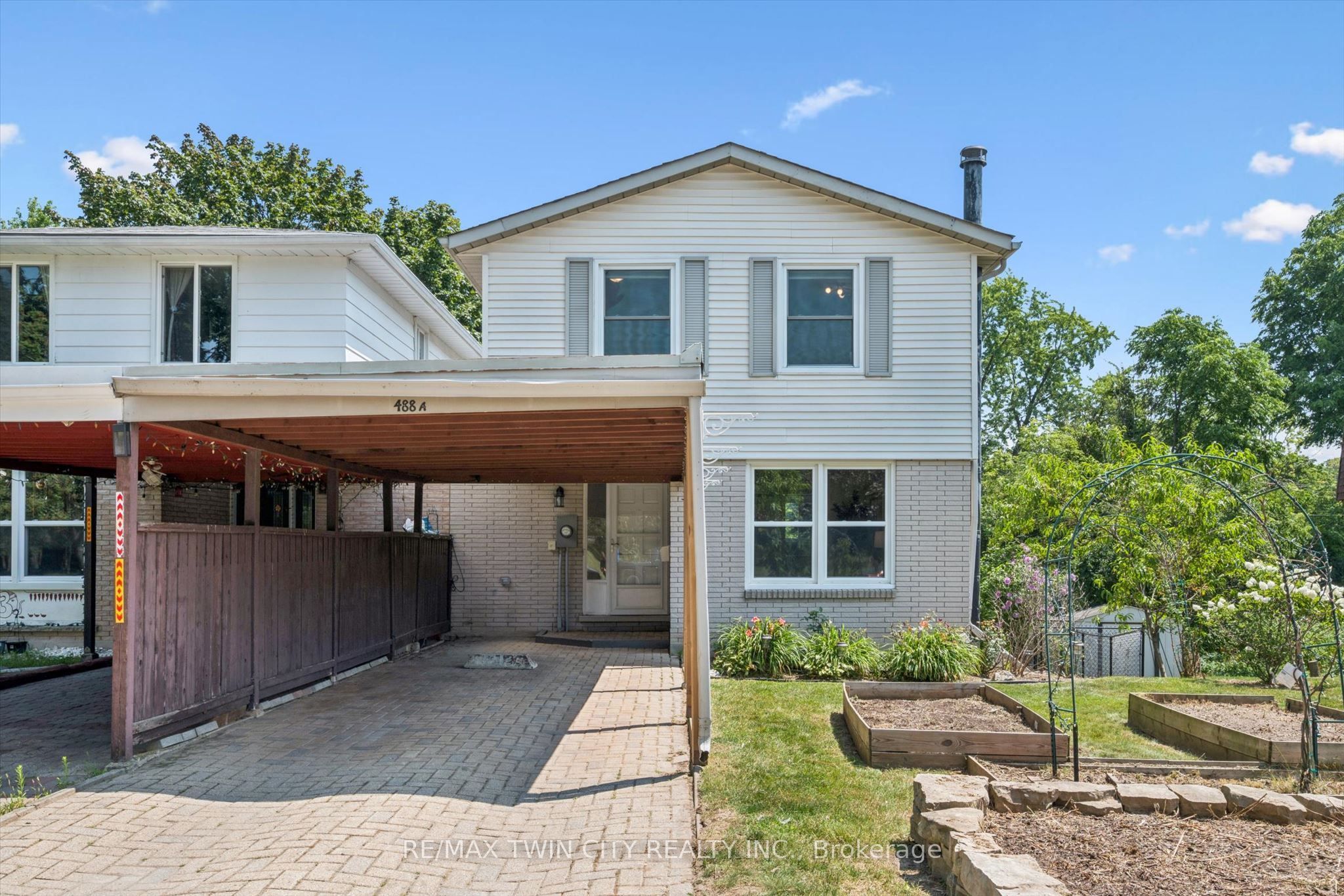 488 Glenelm Crescent A, Waterloo, ON N2L 5C8