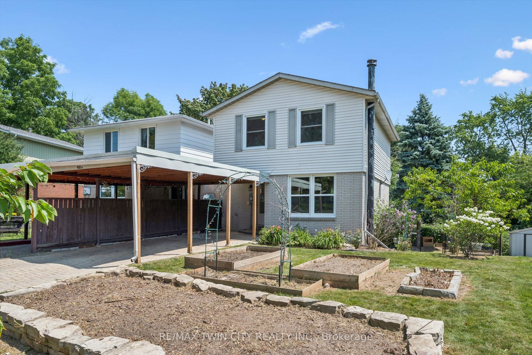 488 Glenelm Crescent A, Waterloo, ON N2L 5C8 photo 3