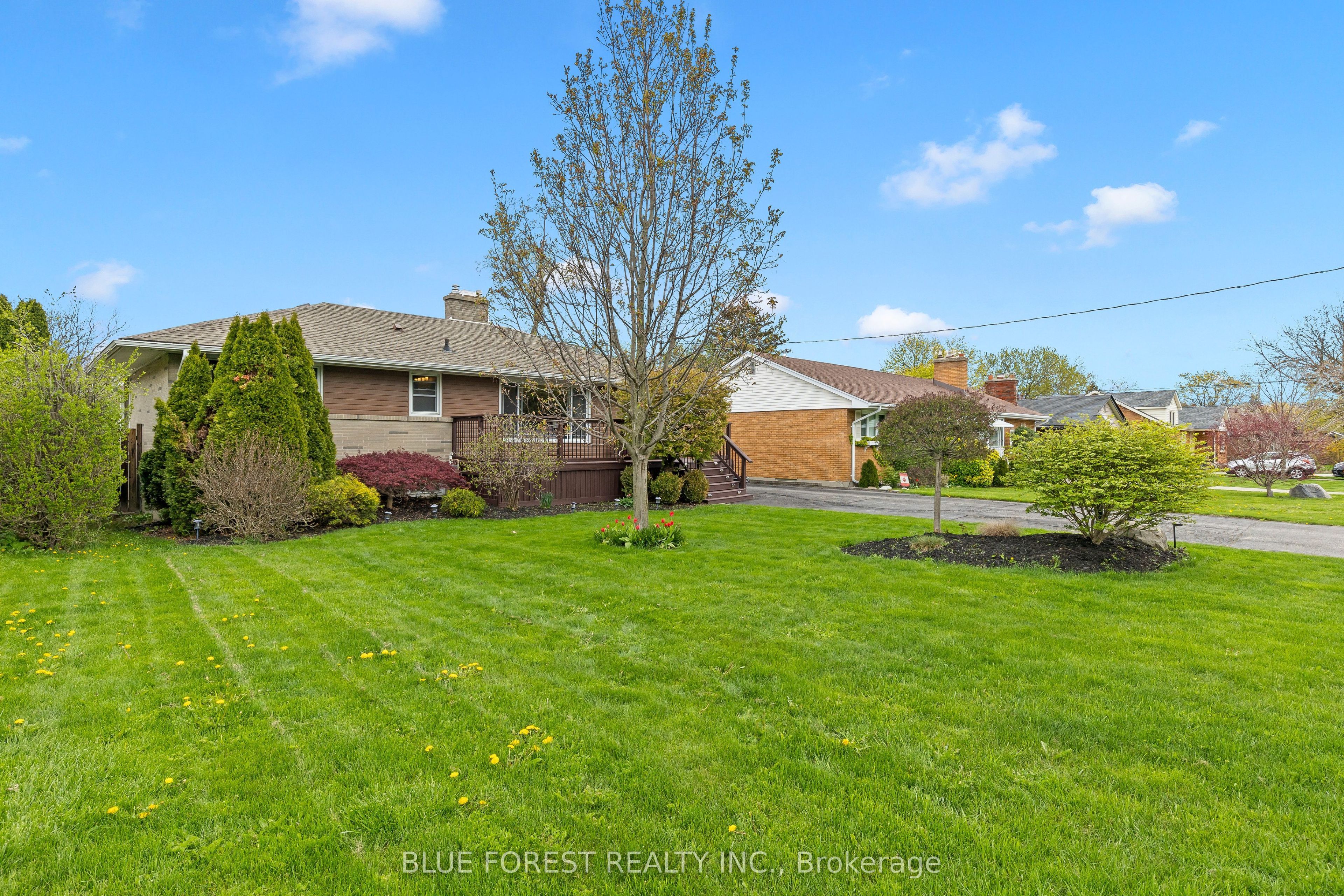 436 Baseline Road E, London South, ON N6C 2P6 photo 2