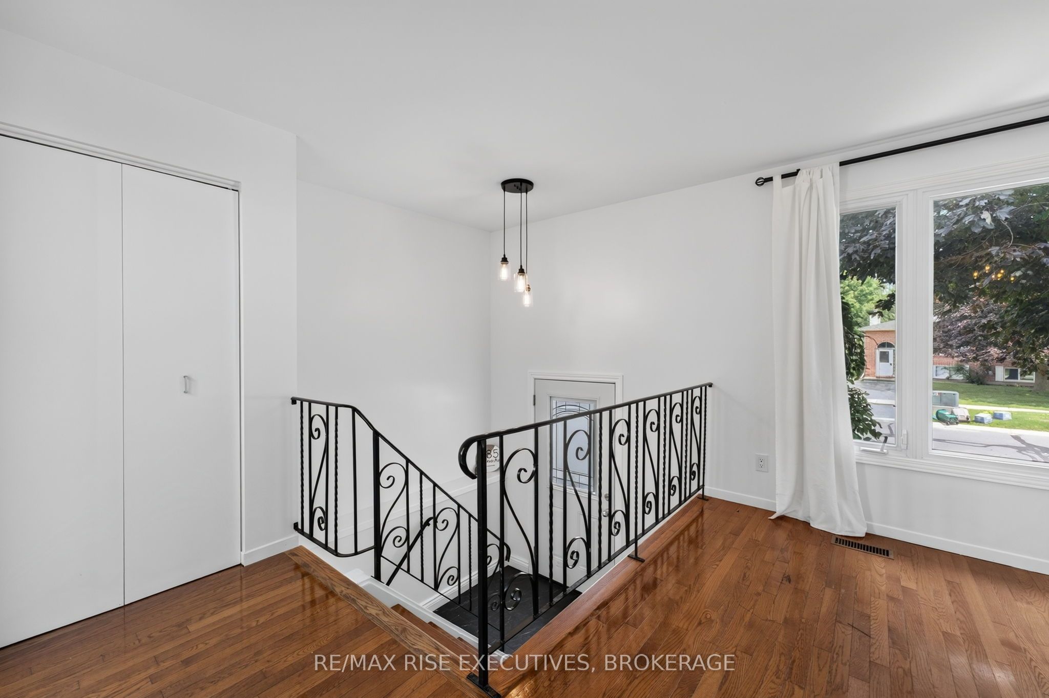385 Melanie Avenue, Kingston, ON K7M 8B2 photo 3