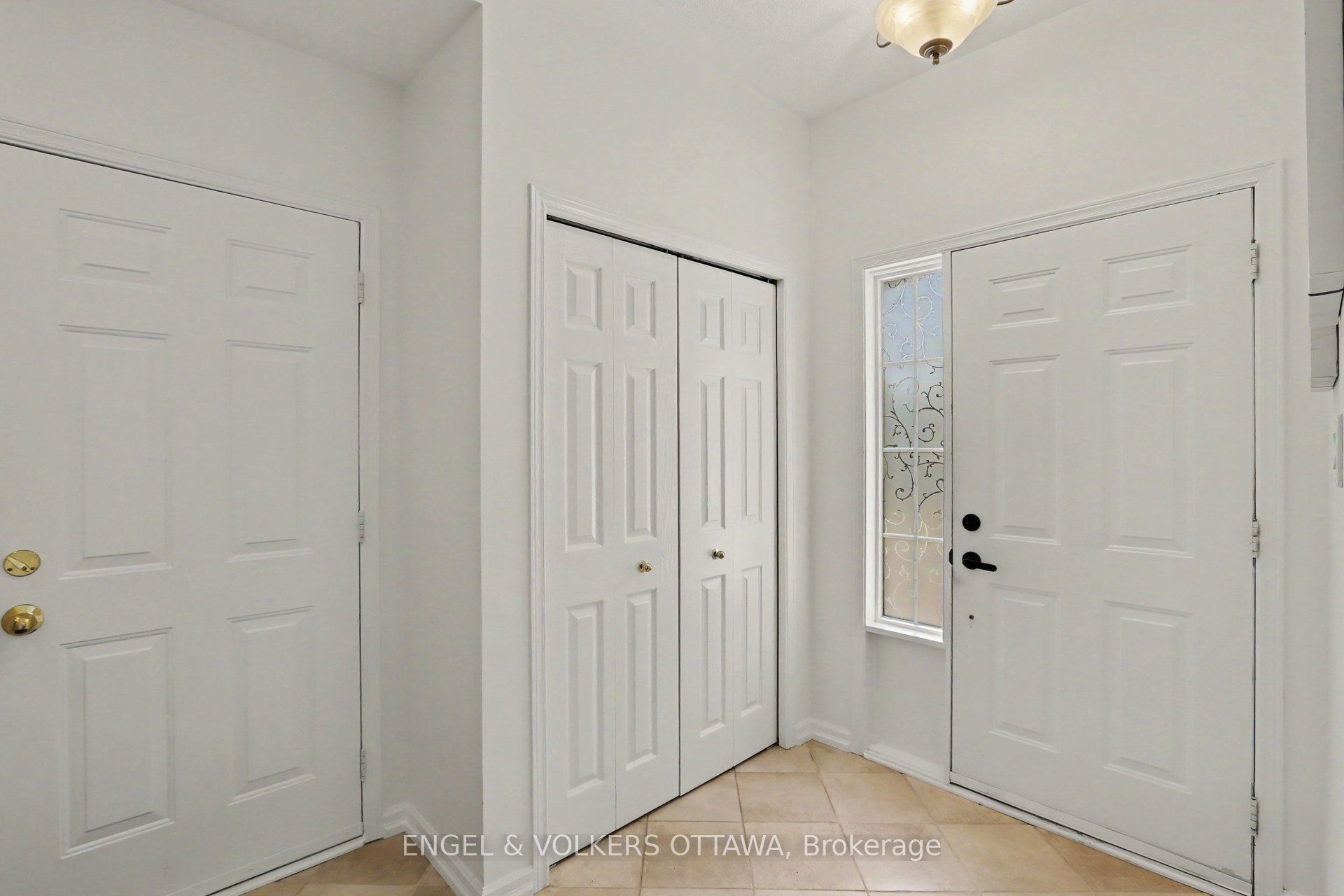 55 Hathaway Drive, Barrhaven, ON K2G 6S6 photo 3