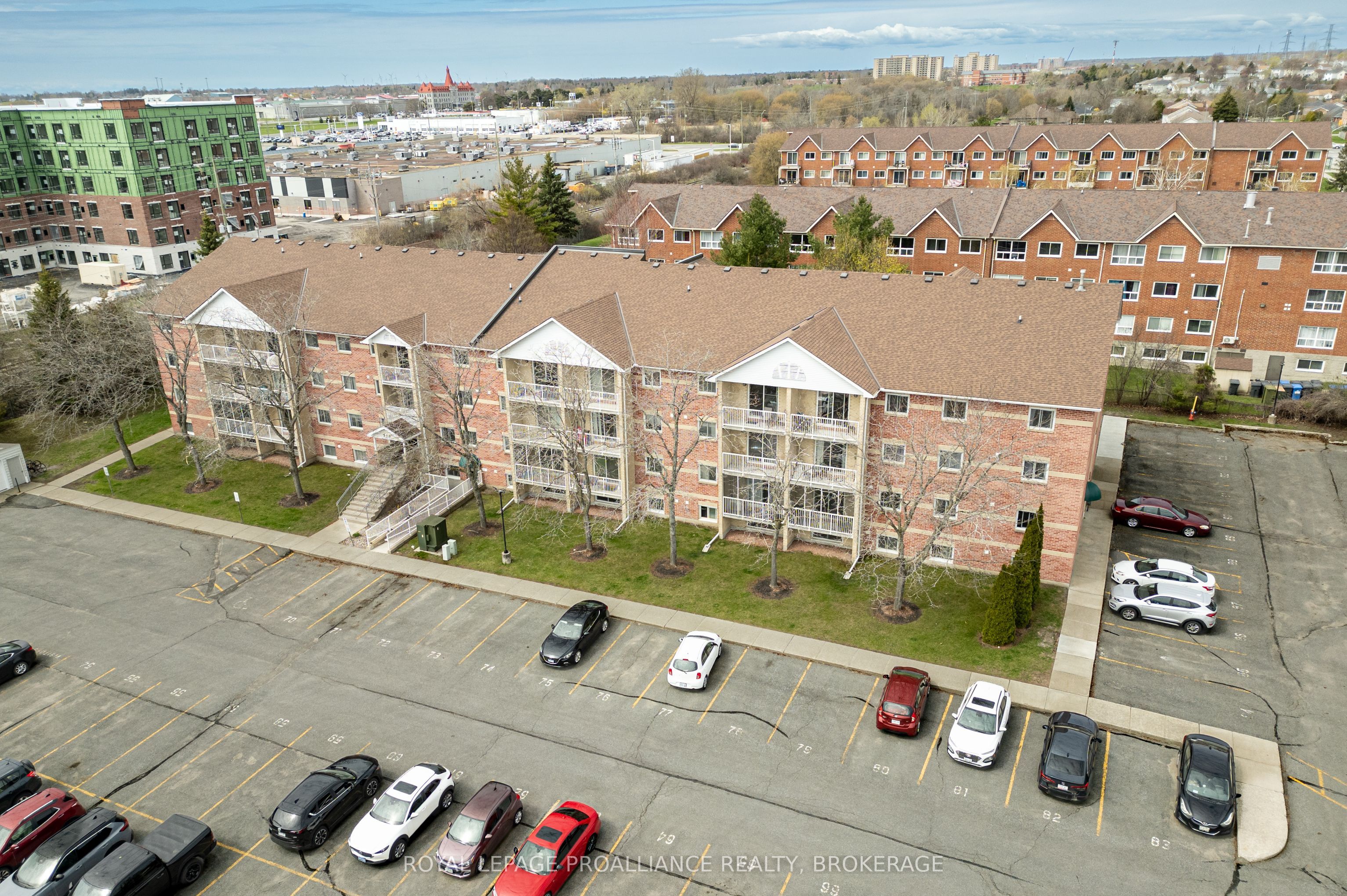 310 Kingsdale Avenue 313, Kingston, ON K7M 8S1 photo 2