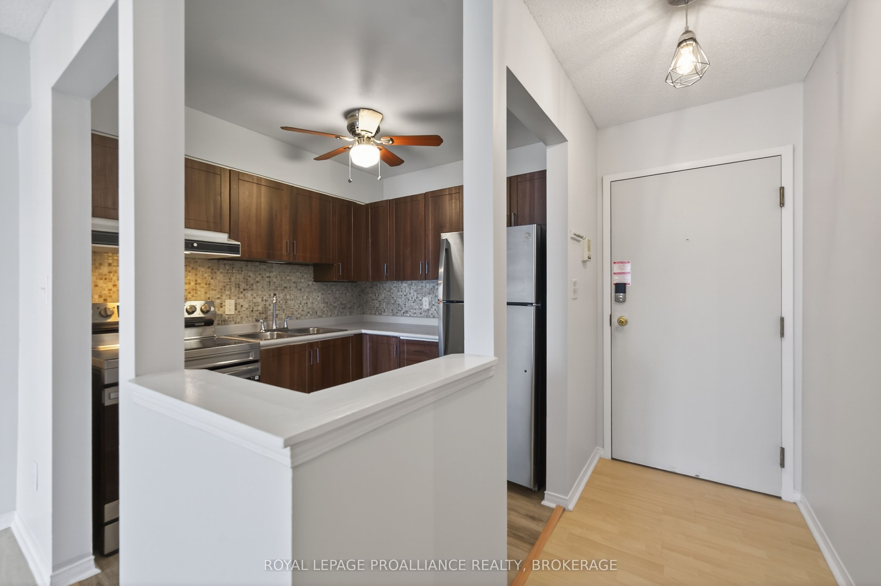 310 Kingsdale Avenue 313, Kingston, ON K7M 8S1 photo 5