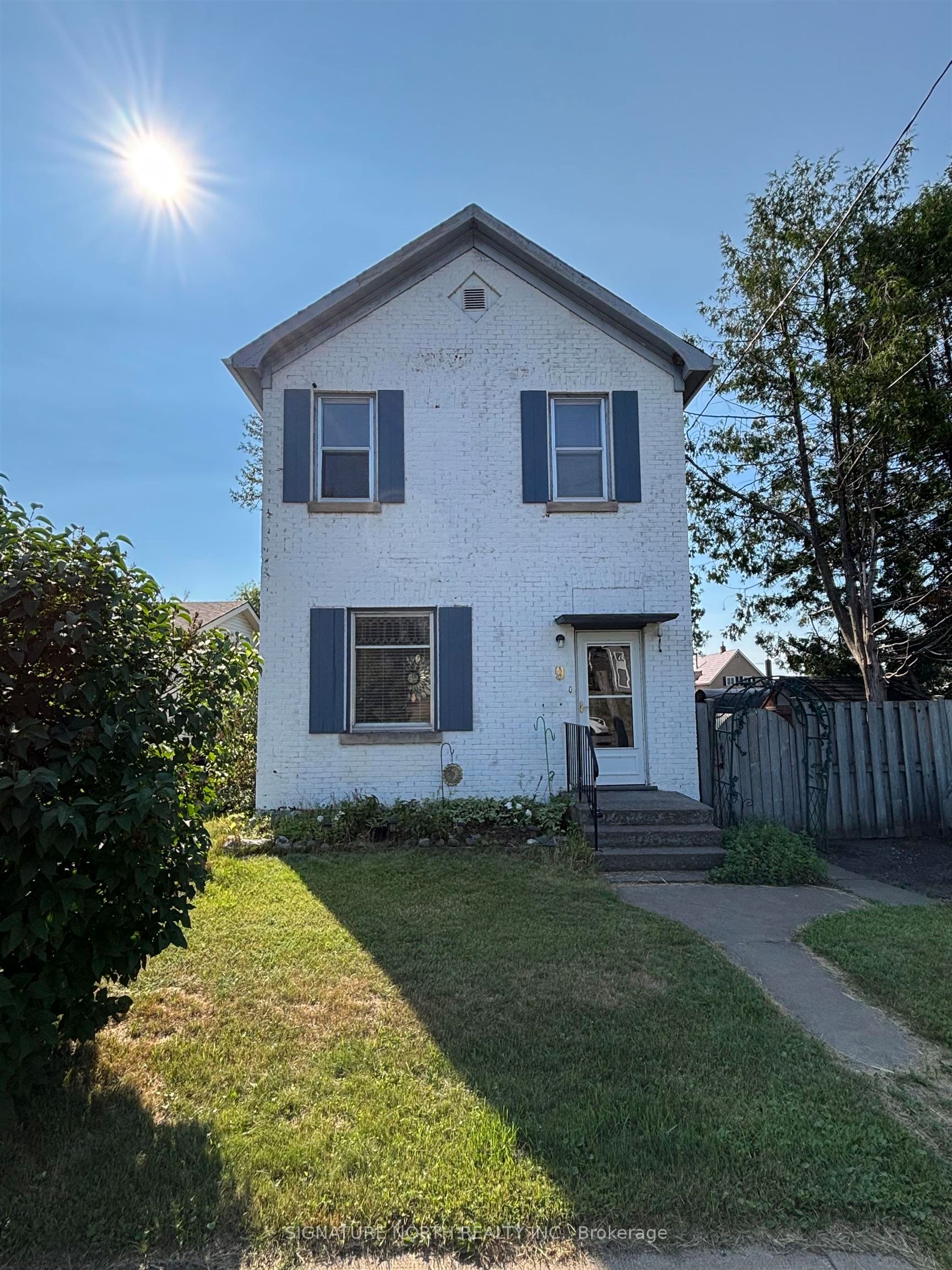 9 Ruttan St., Thunder Bay, ON P7A 5C4