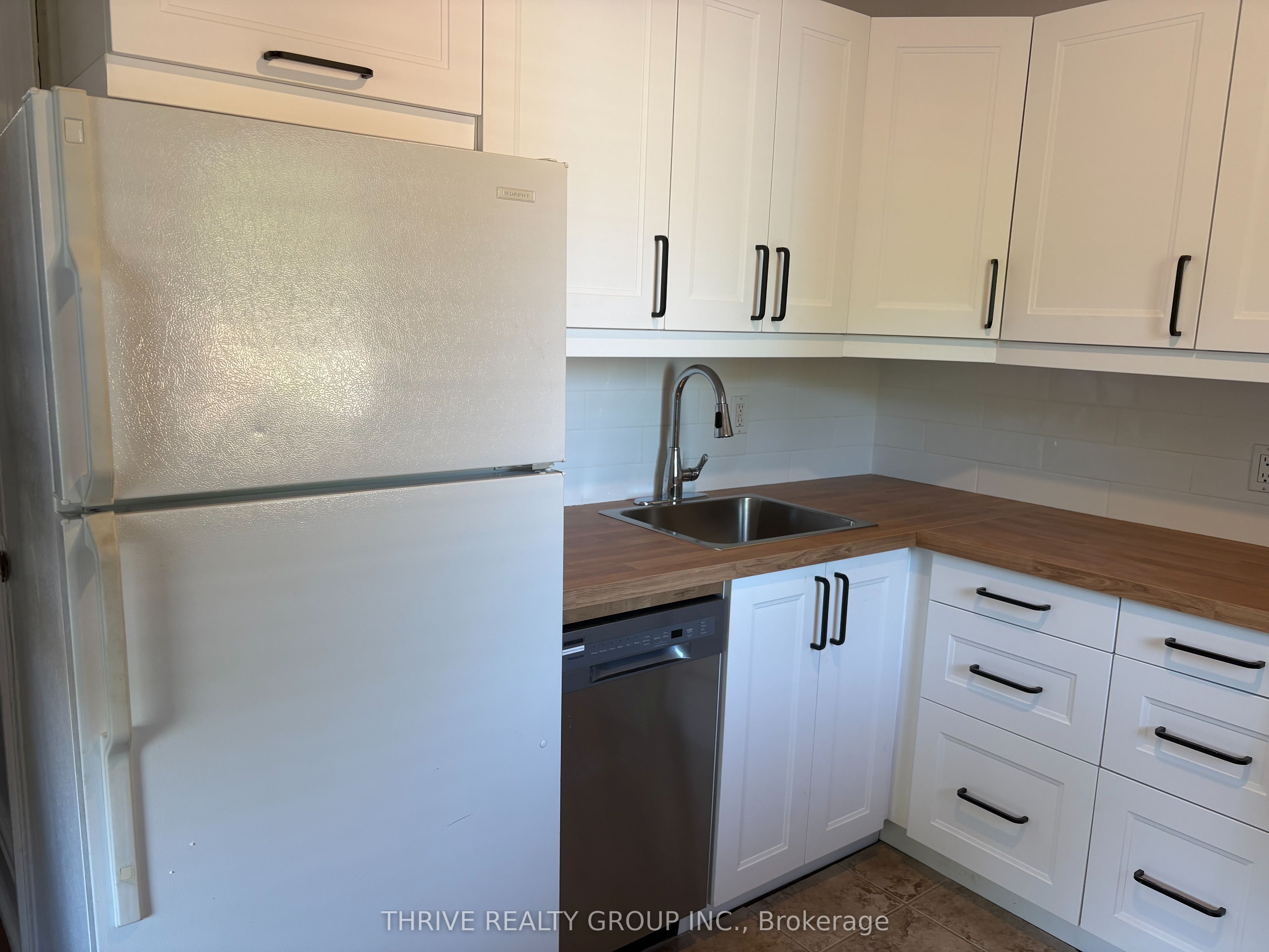 526 WATERLOO Street A, London East, ON N6B 2P9 photo 4
