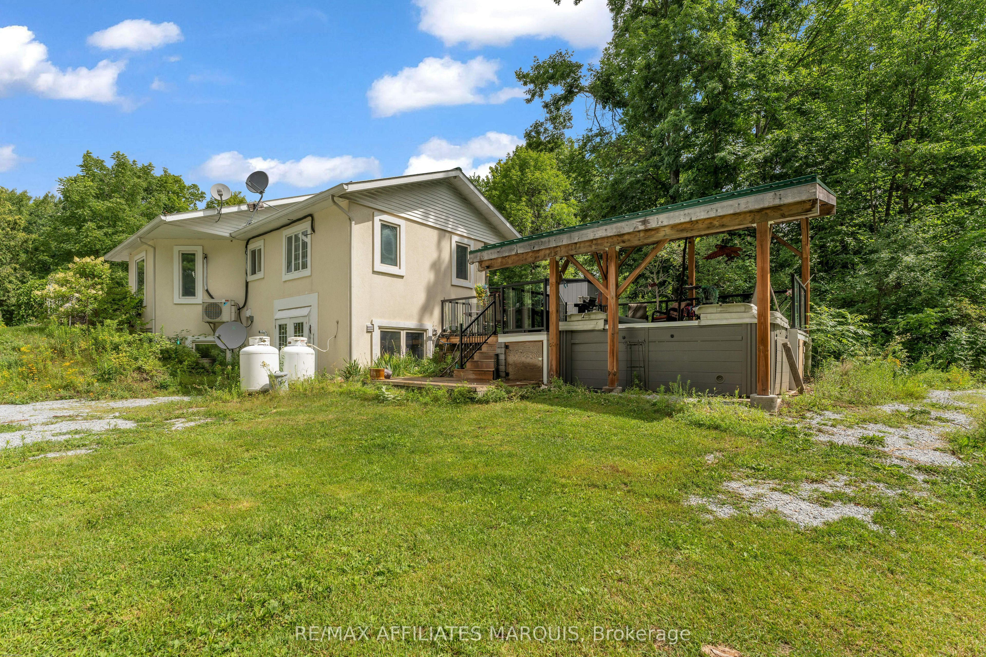 687 Zealand Road, Tay Valley, ON K0H 2B0 photo 4