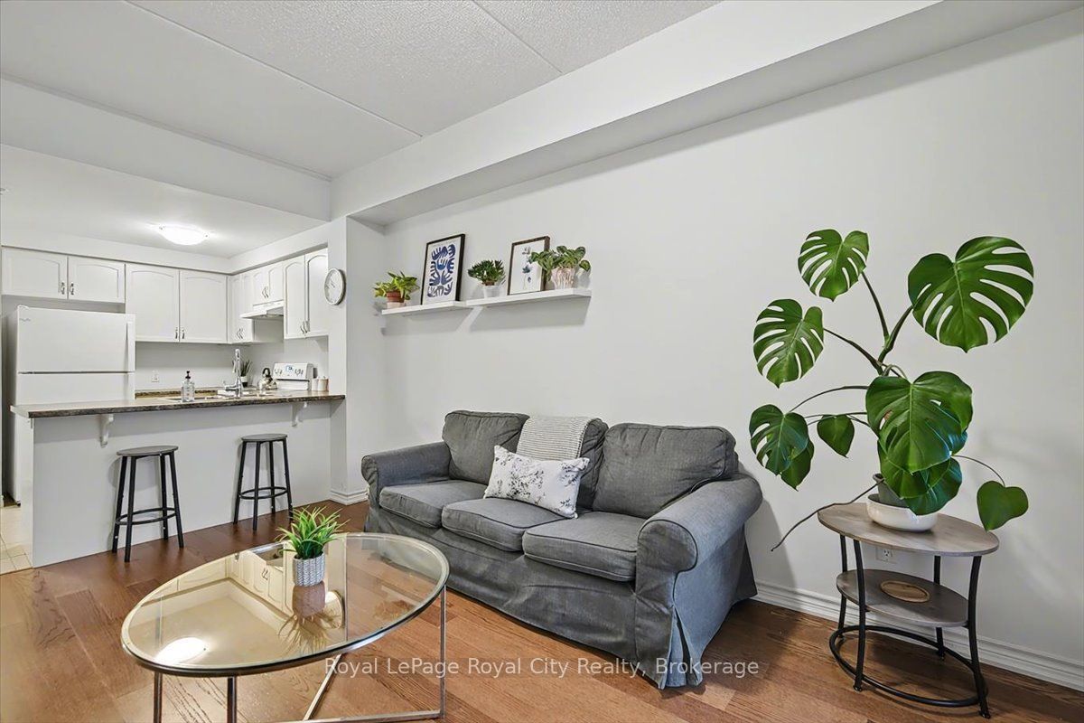 1284 Gordon Street 120, Guelph, ON N1L 0M8