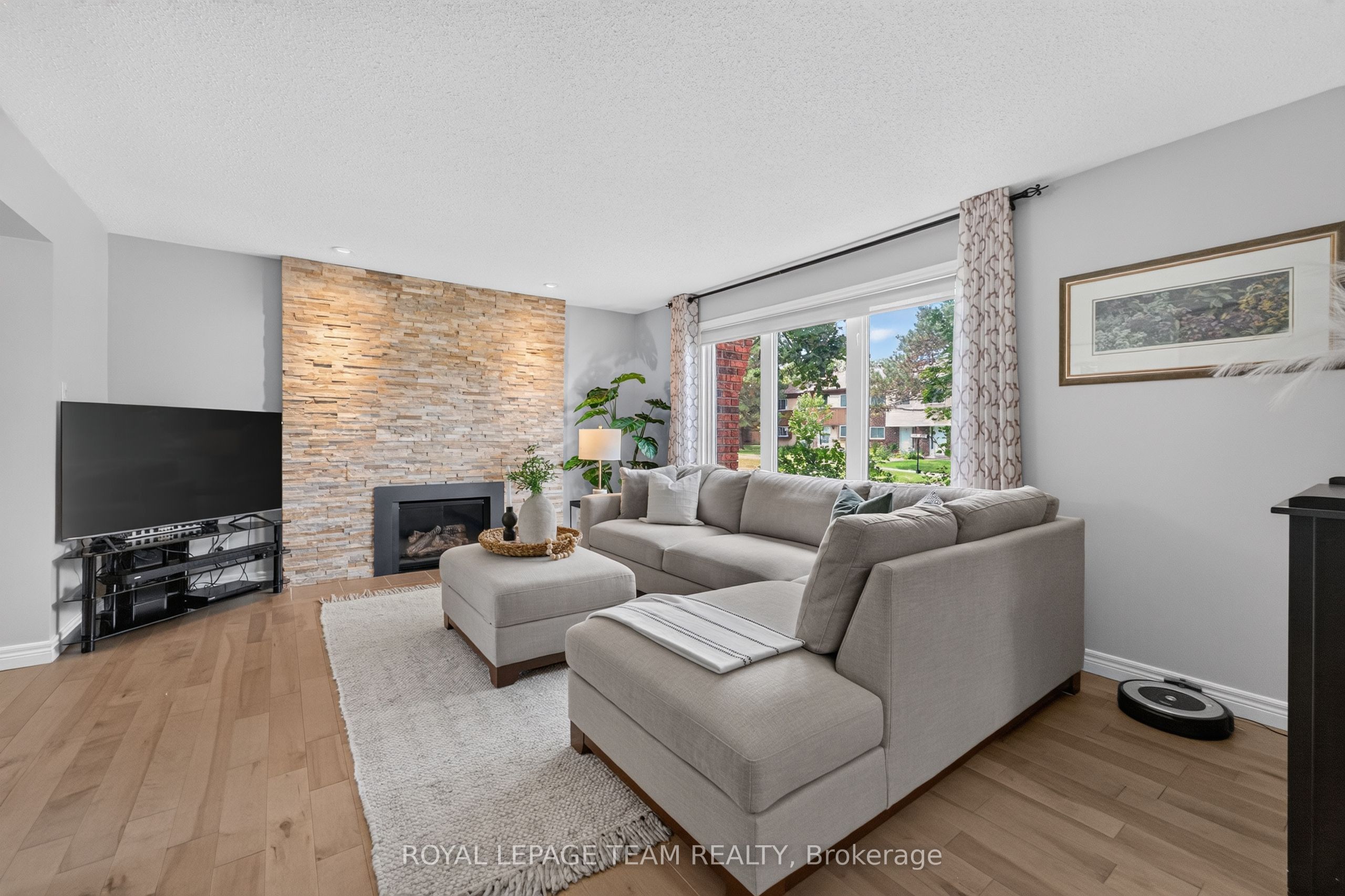 71 Chimo Drive, Kanata, ON K2L 2B3 photo 5