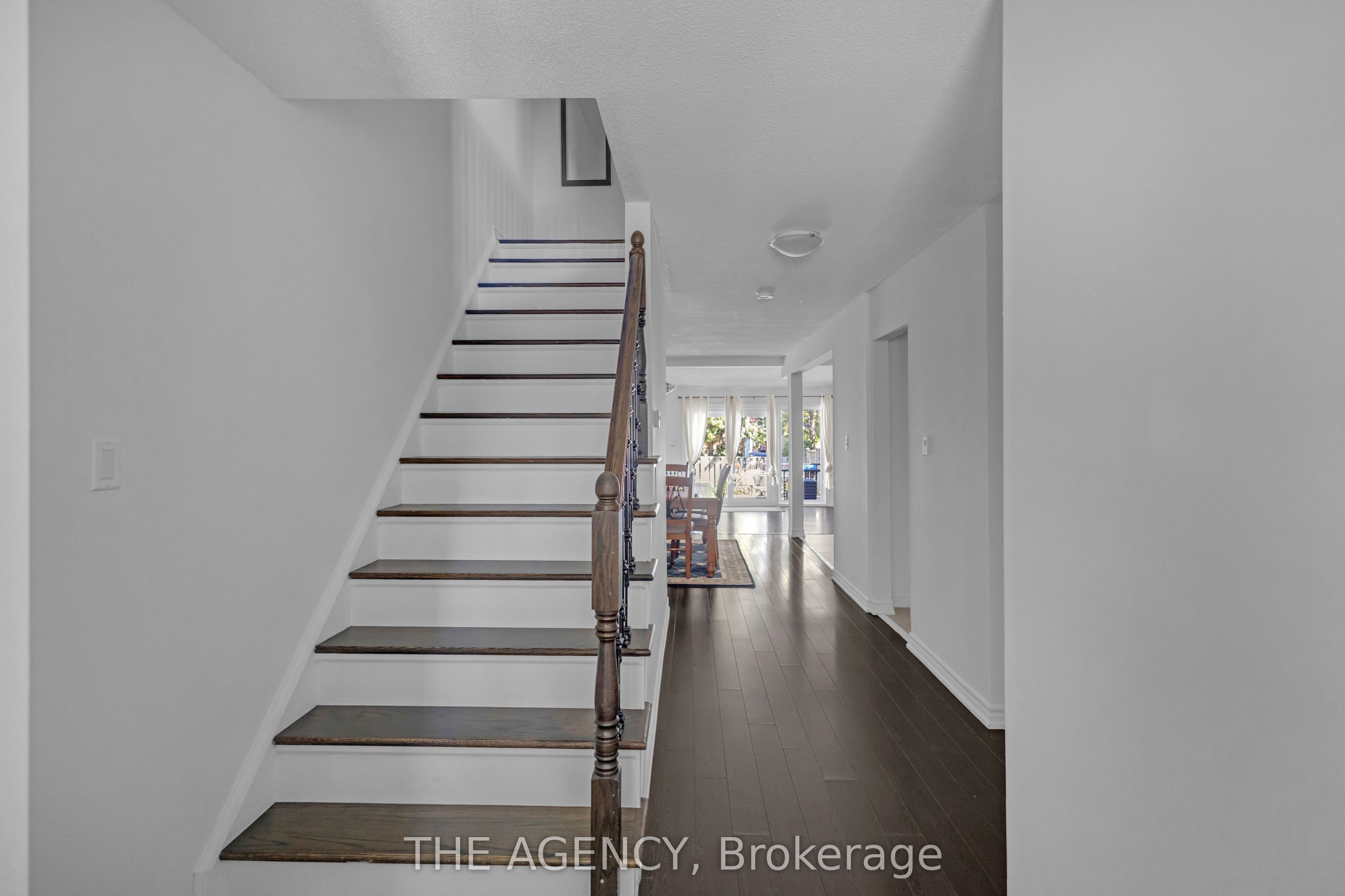 38 Athenia Drive, Hamilton, ON L8J 1S6 photo 4
