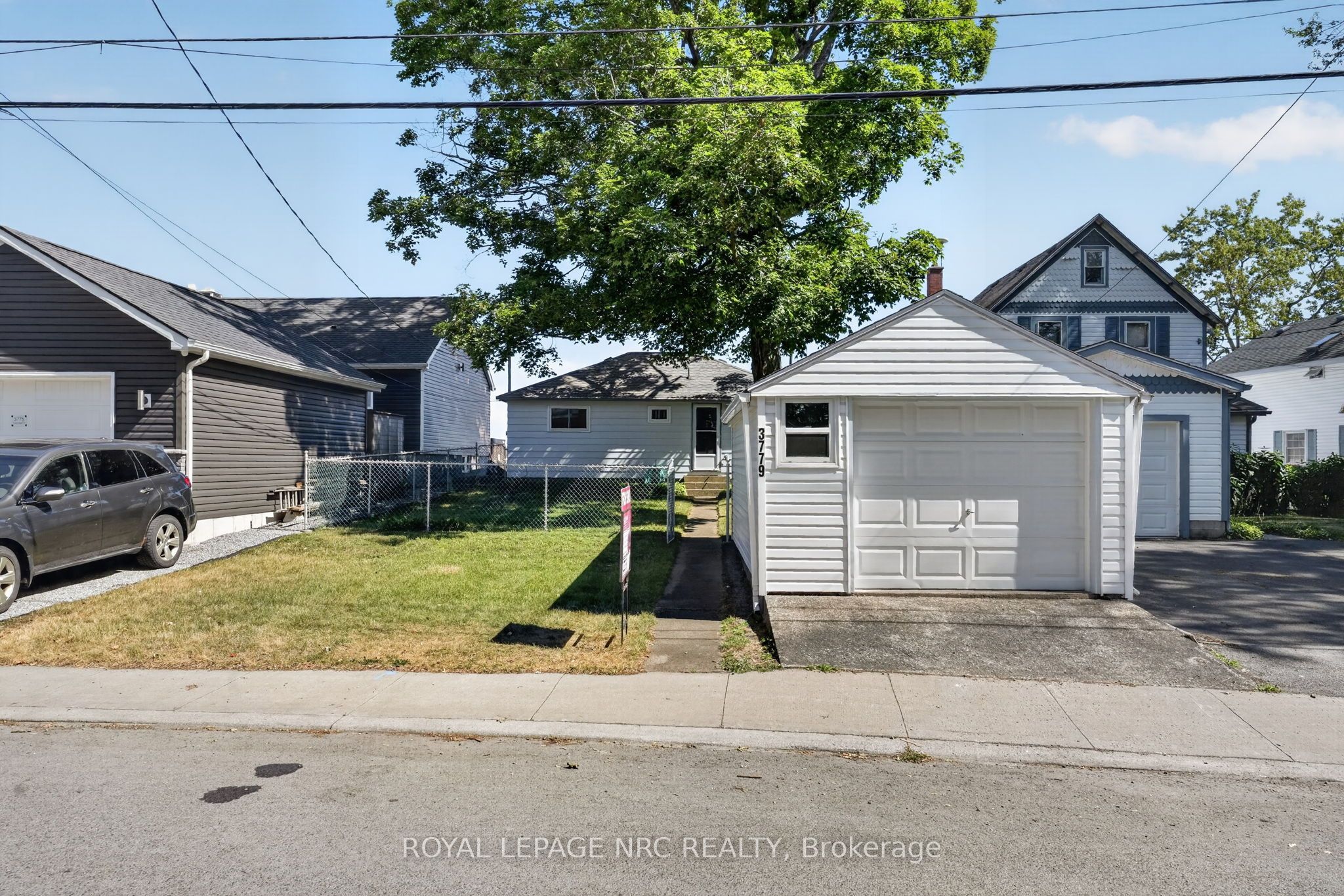 3779 Crystal Beach Drive, Fort Erie, ON L0S 1B0 photo 4