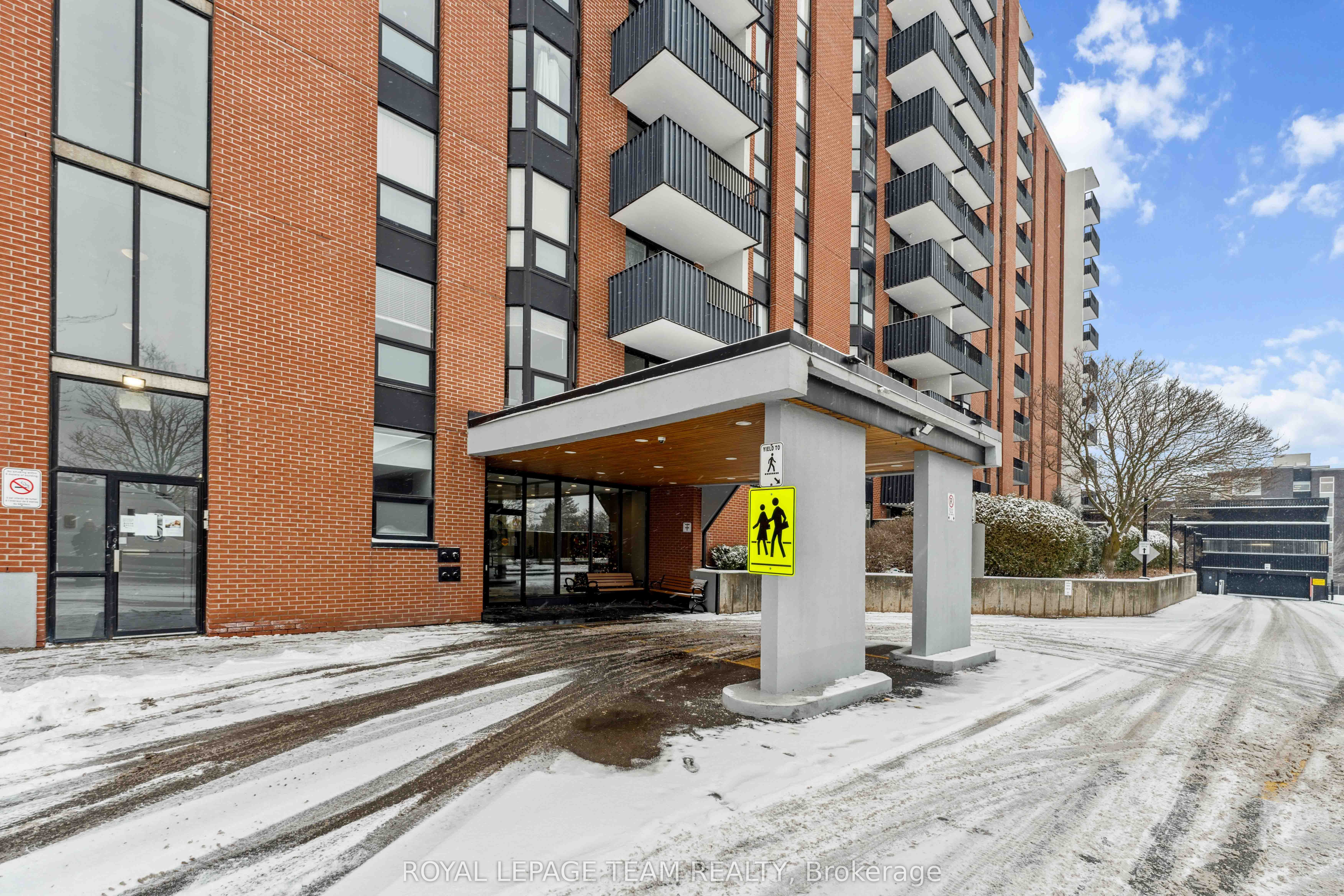 2951 Riverside Drive 306, Billings Bridge - Riverside Park and Area, ON K1V 8W6 photo 4