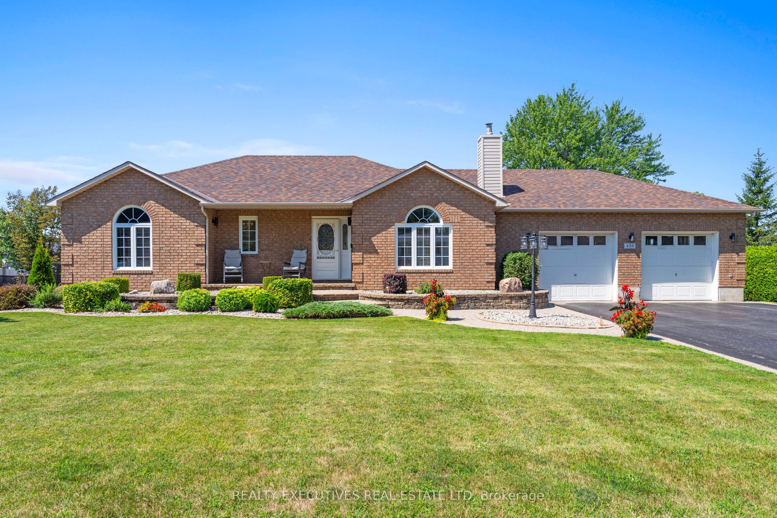 434 Queen Street, North Dundas, ON K0C 2K0
