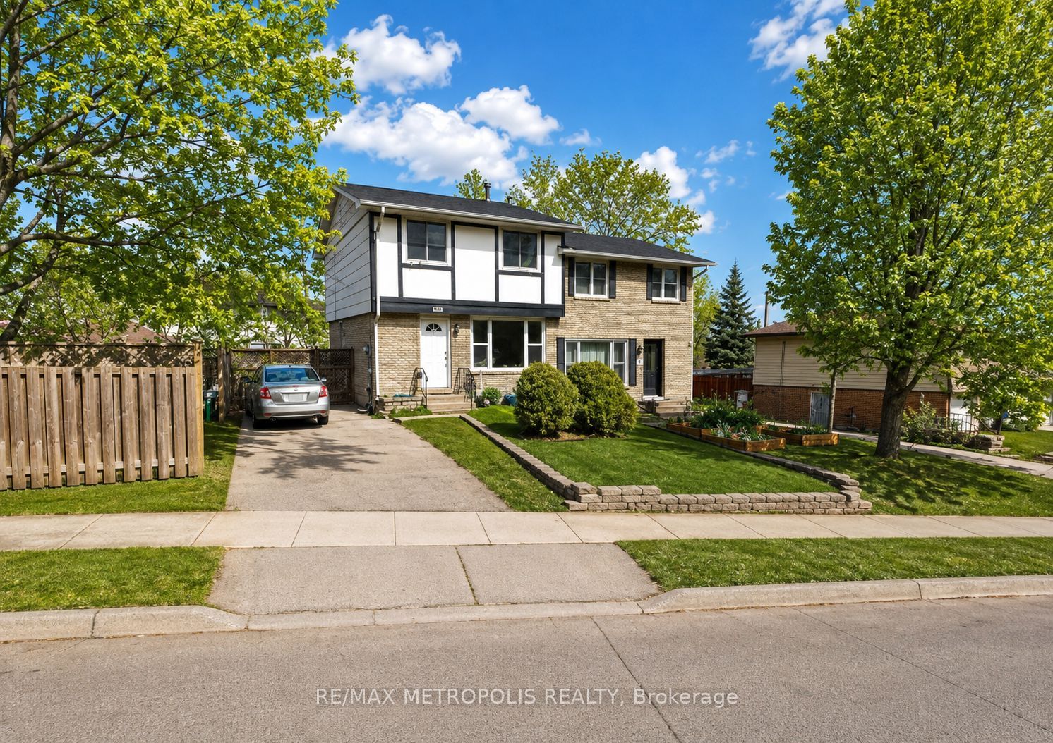 152 Woodside Avenue Main, Cambridge, ON N1S 3Y1