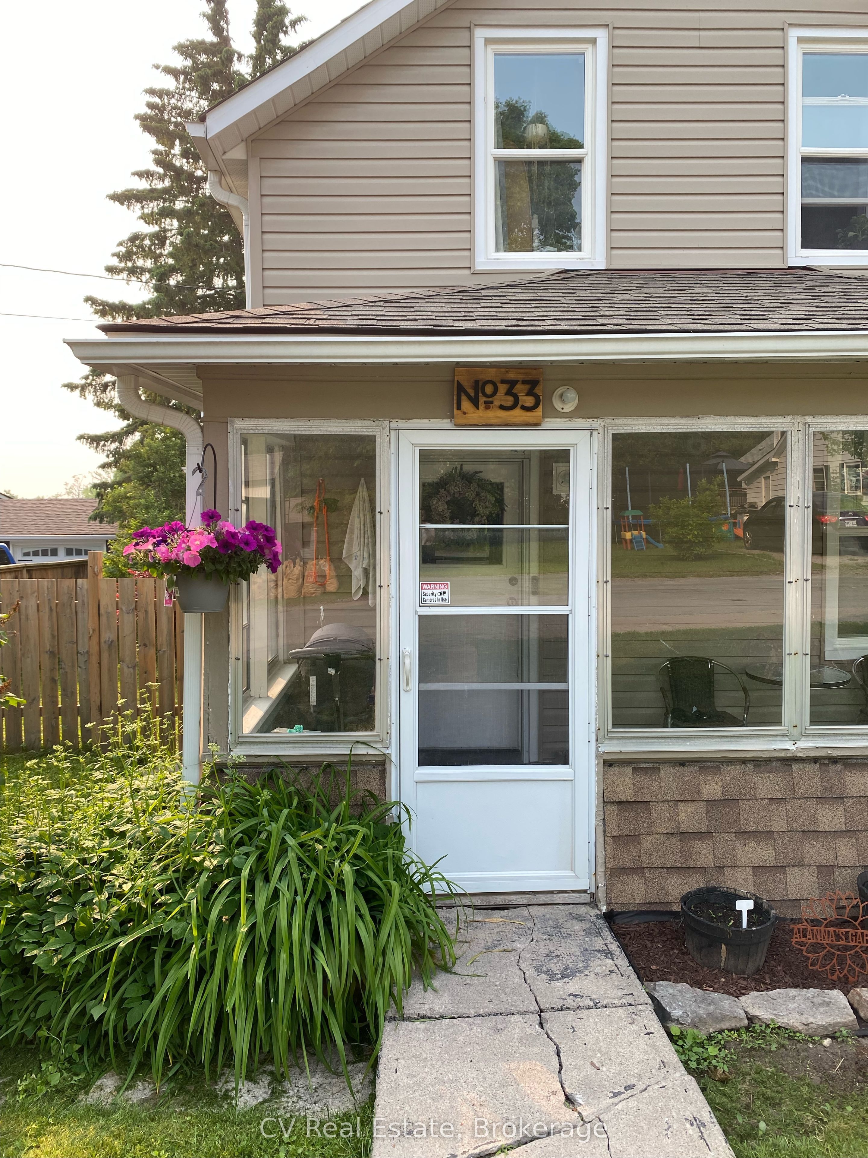 33 John Street, Kawartha Lakes, ON K0M 1N0 photo 2