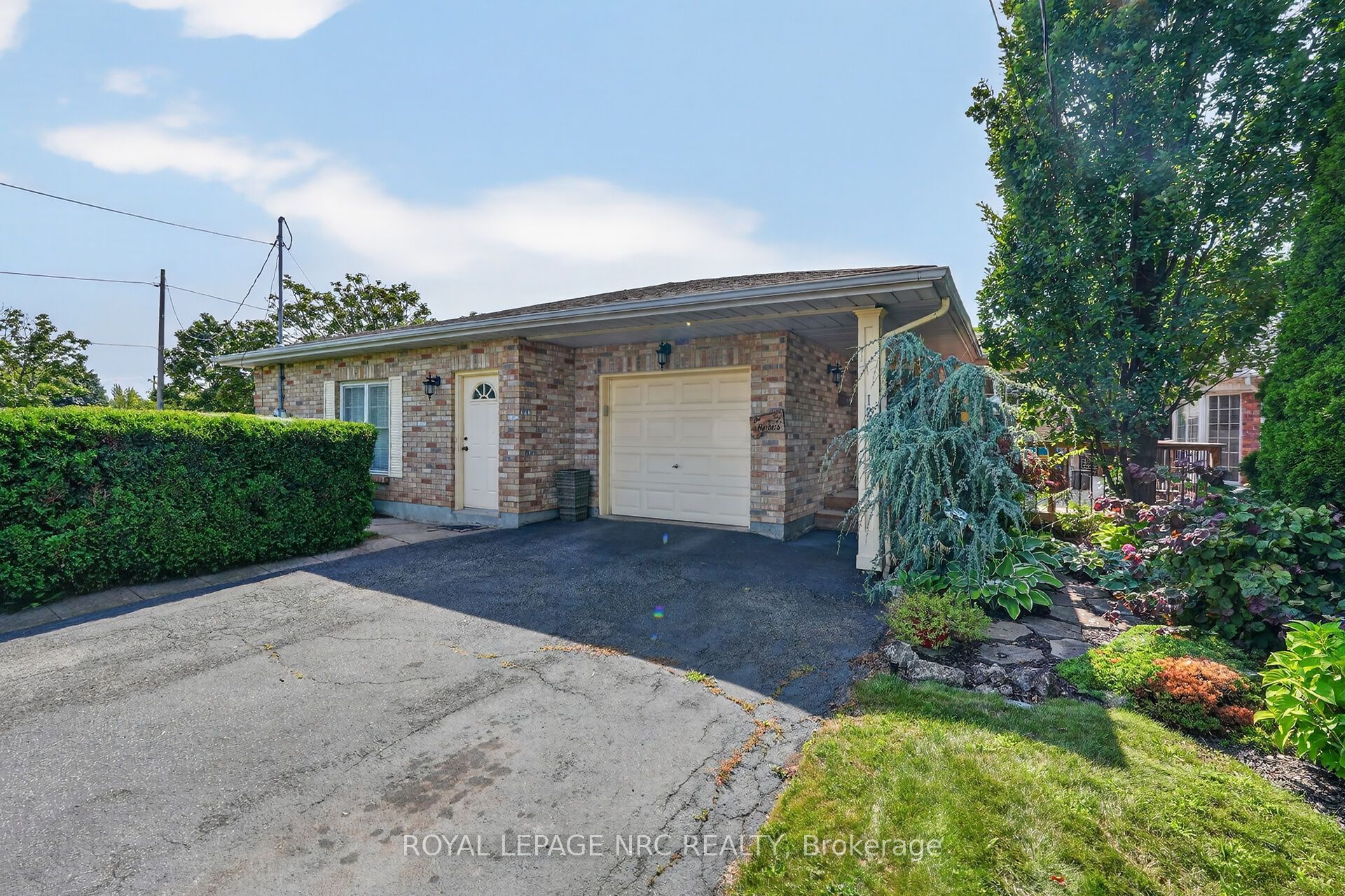 123 A&B First Street, St. Catharines, ON L2S 2T8
