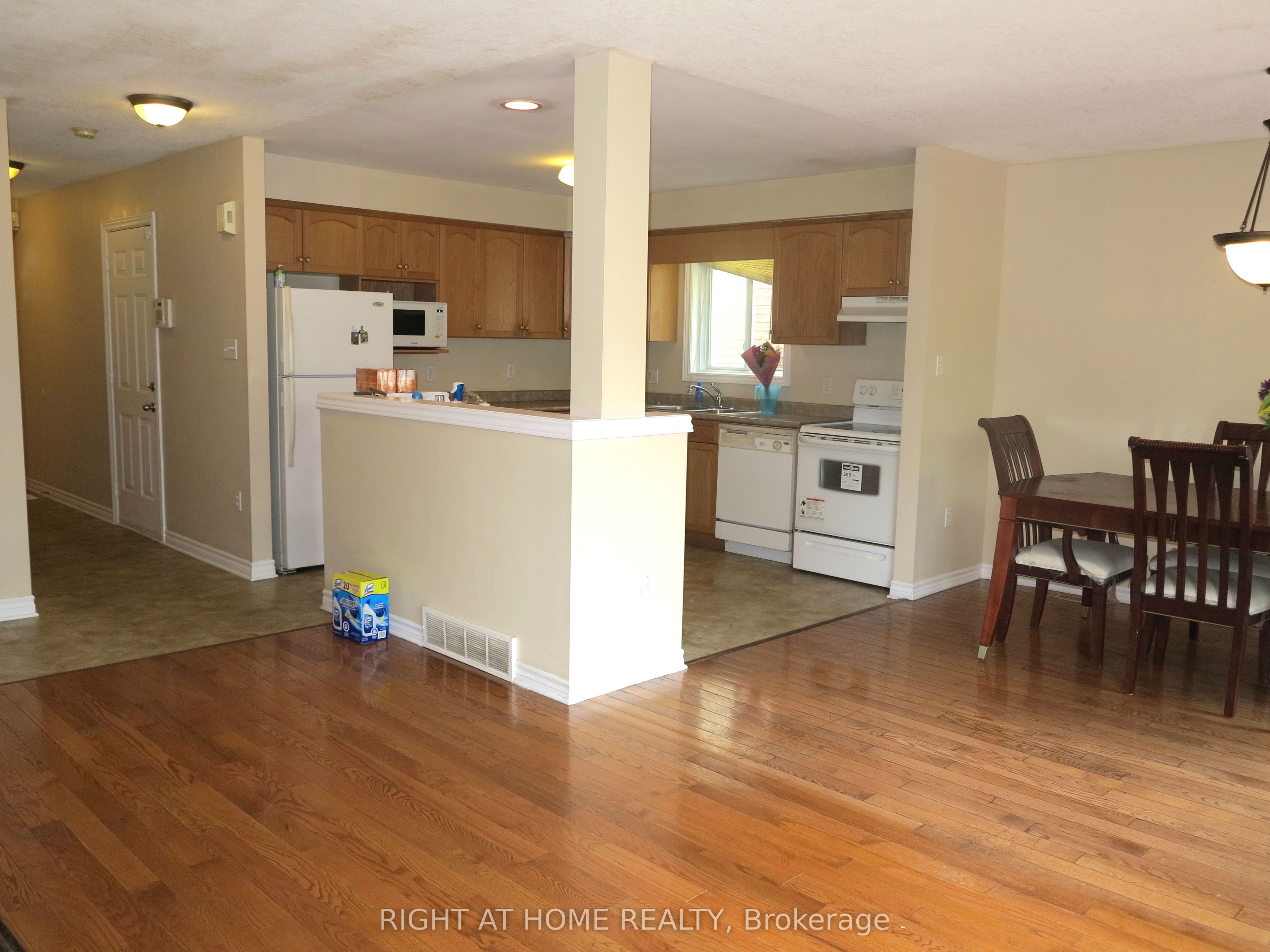 692 Oakcrossing Road, London North, ON N6H 5V9 photo 5