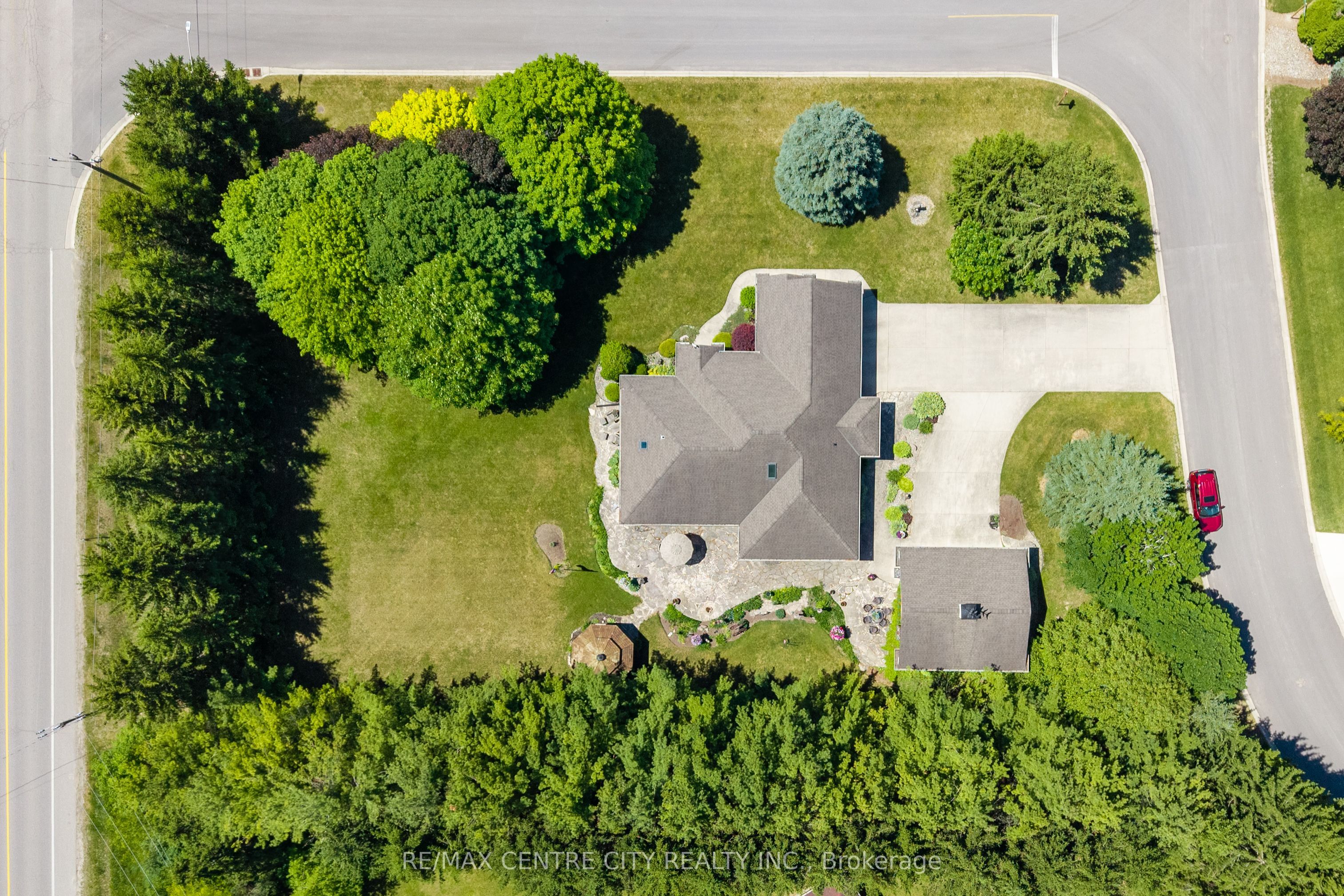 61 Aberdeen Drive, Middlesex Centre, ON N0M 2A0 photo 3
