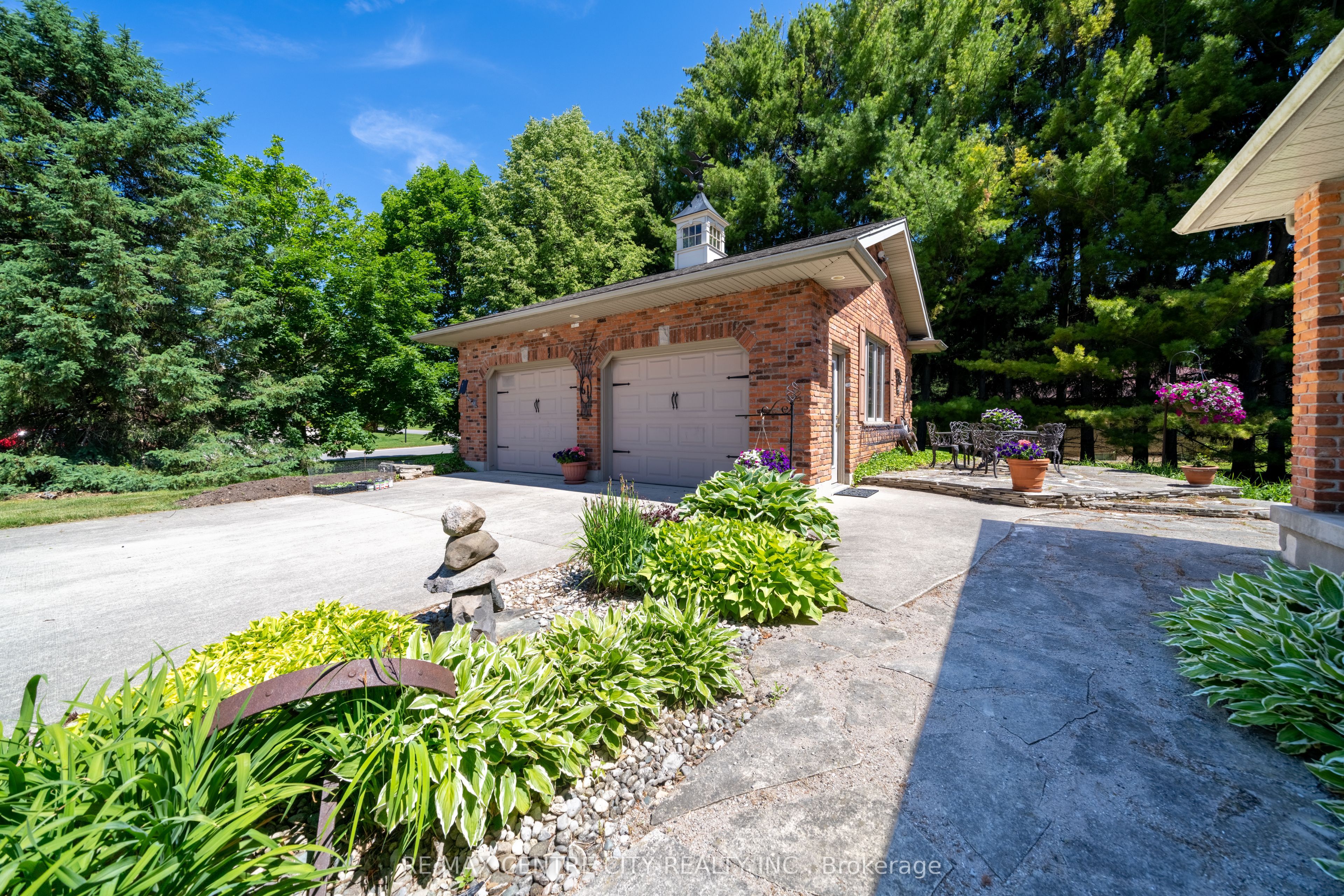 61 Aberdeen Drive, Middlesex Centre, ON N0M 2A0 photo 5