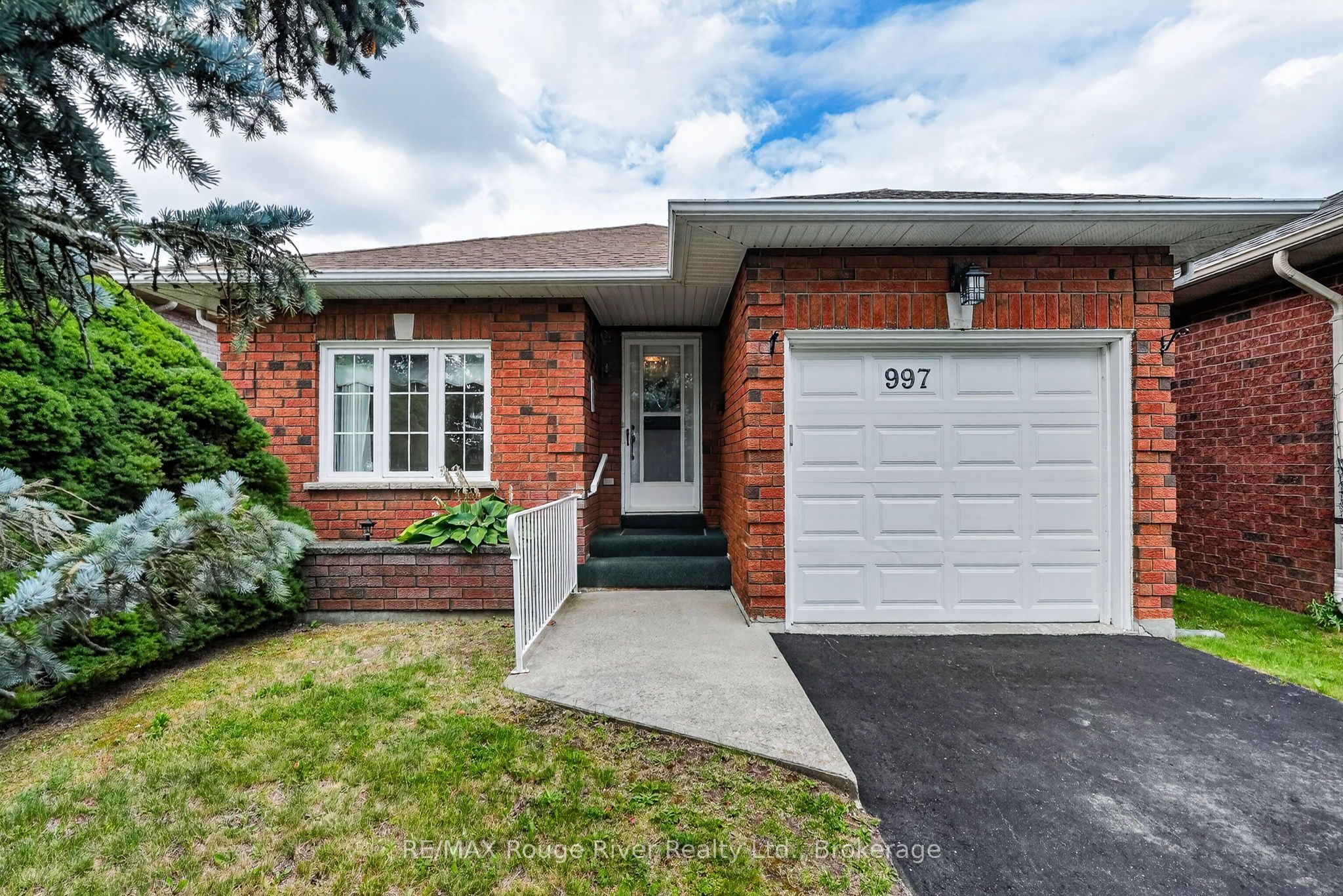 997 Field Court, Cobourg, ON K9A 5M9