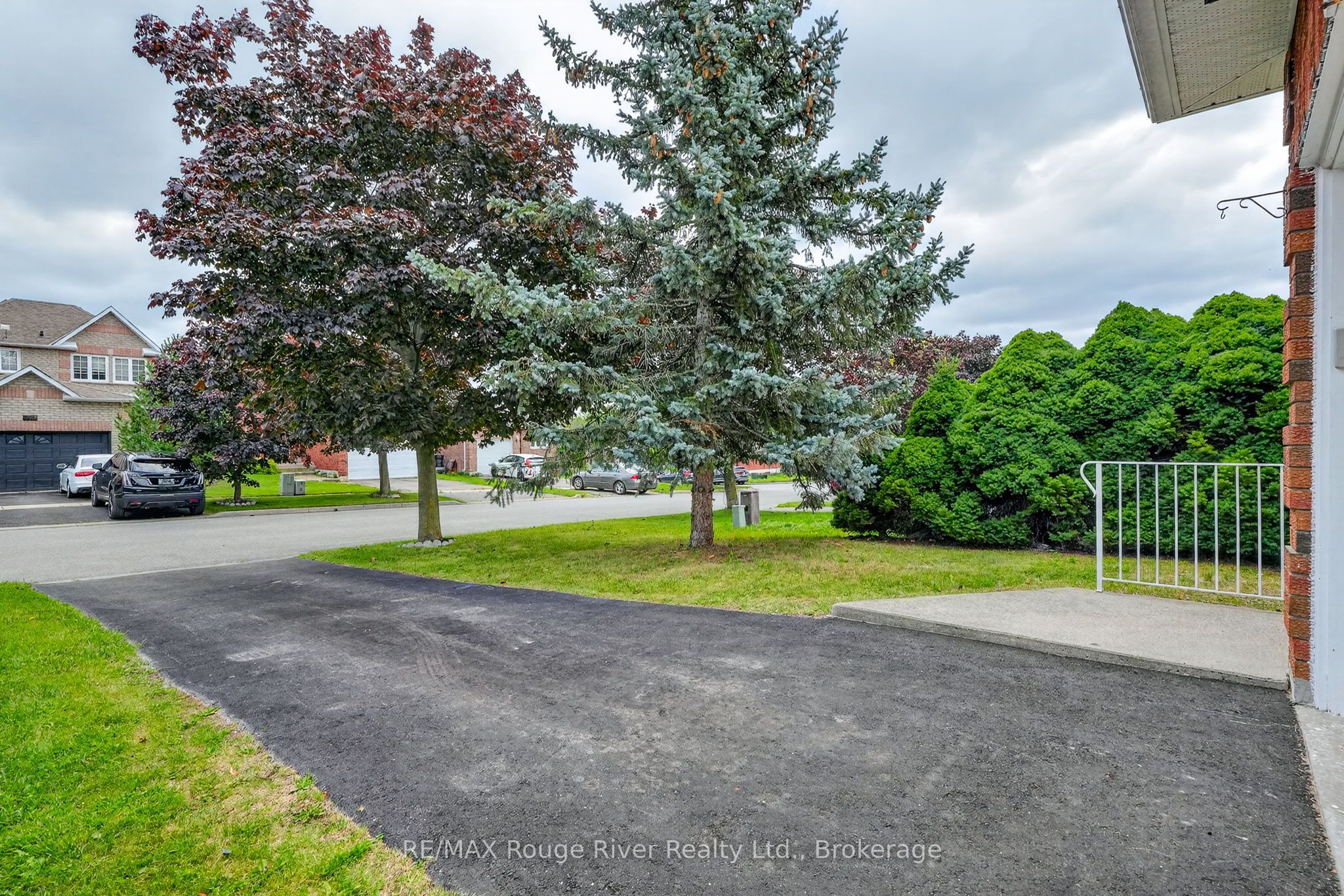 997 Field Court, Cobourg, ON K9A 5M9 photo 4