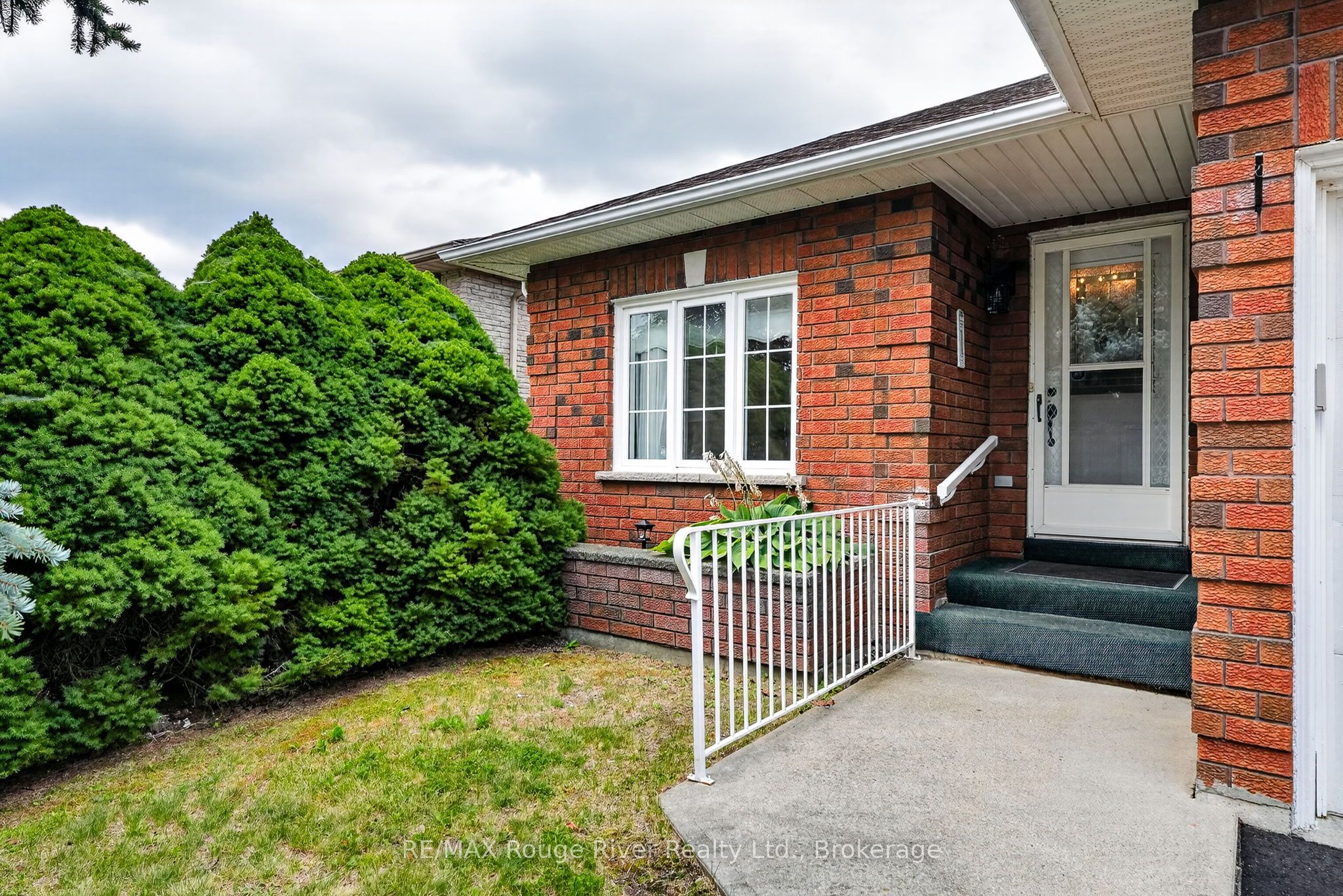 997 Field Court, Cobourg, ON K9A 5M9 photo 5