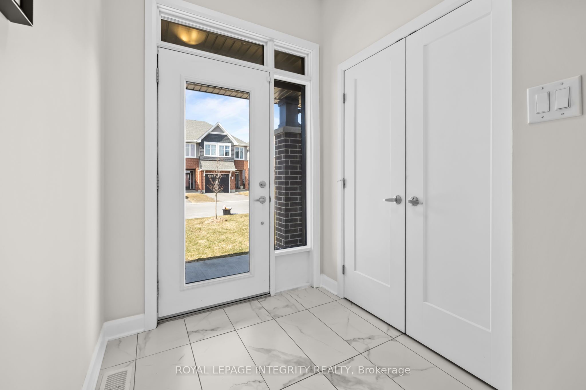 133 Angelonia Crescent, Blossom Park - Airport and Area, ON K1T 0Y5 photo 3
