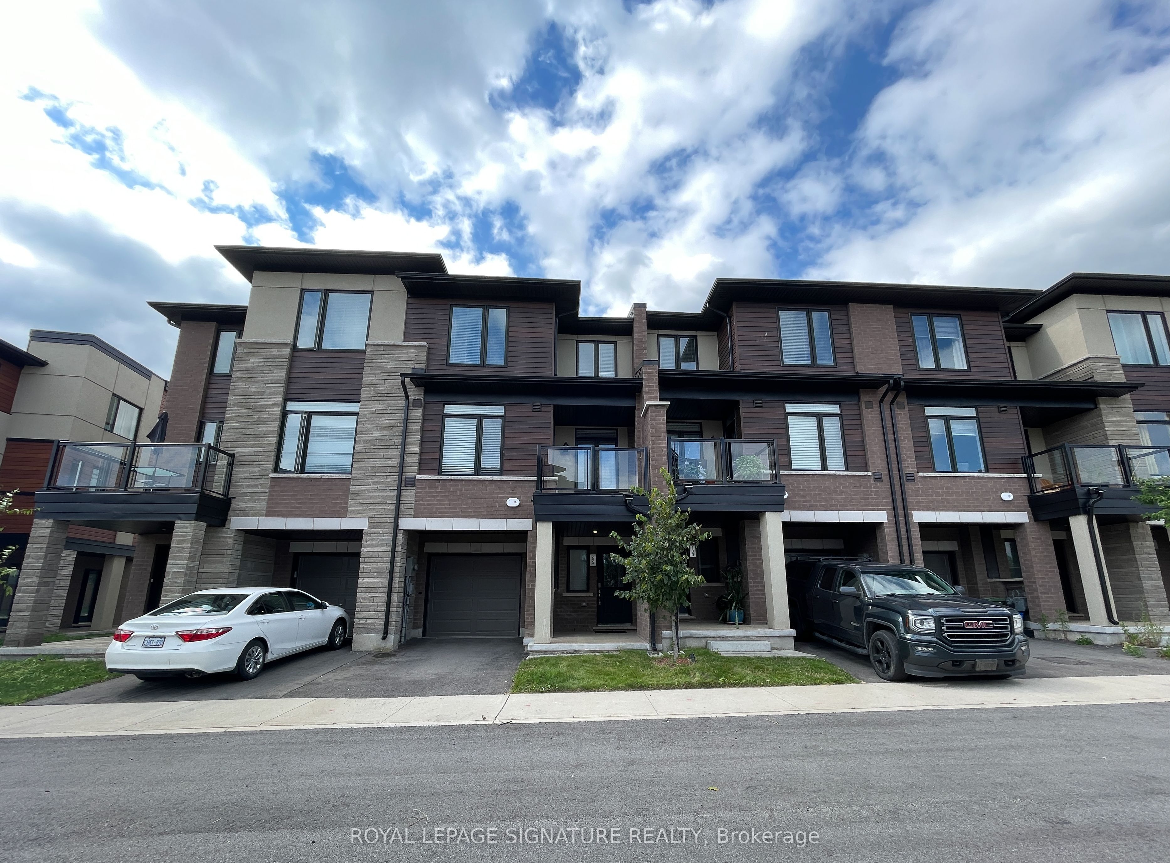 590 North Service Road E 99, Hamilton, ON L8E 0K5