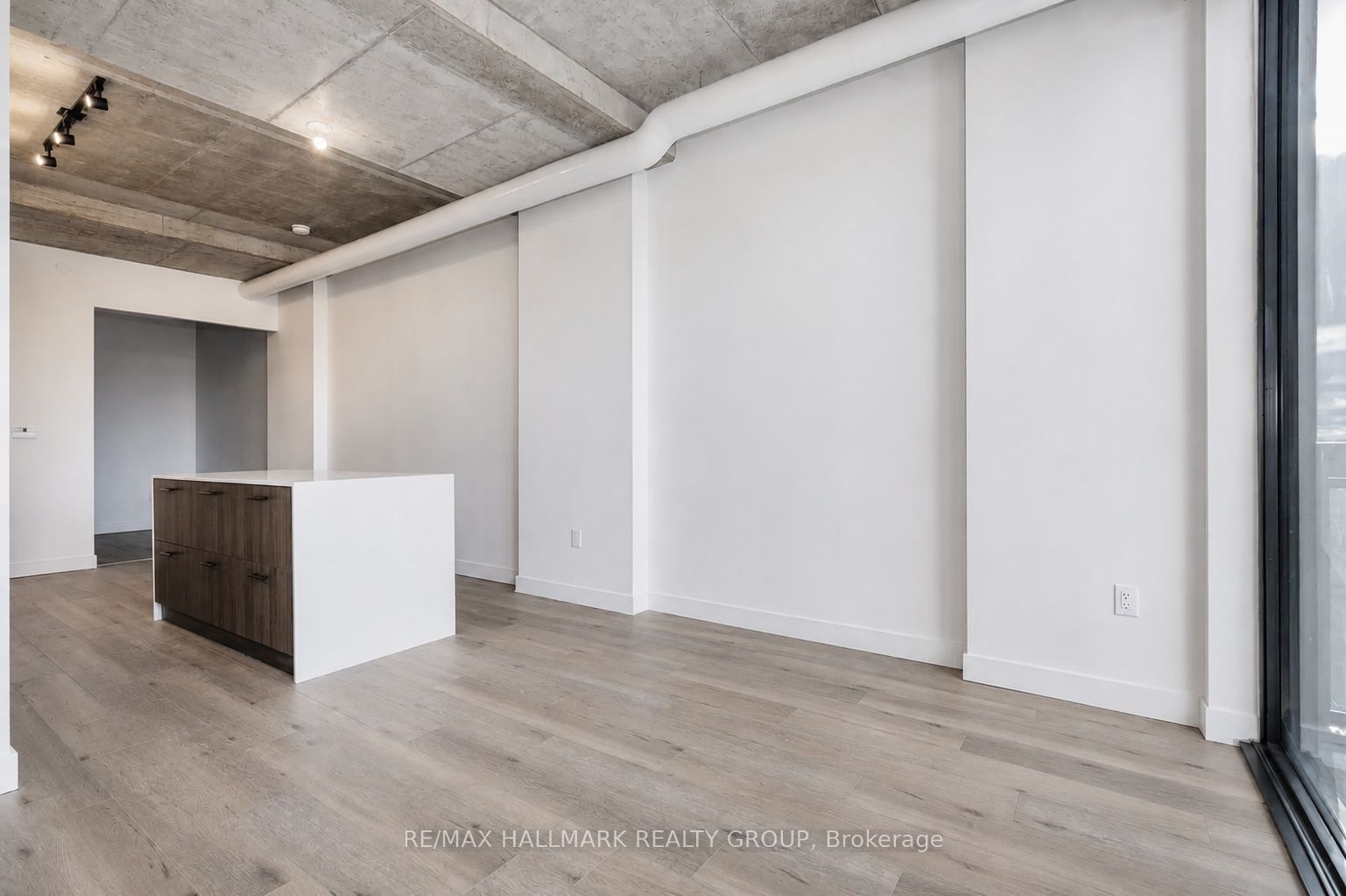 10 James Street 713, Ottawa Centre, ON K2P 1T2 photo 3