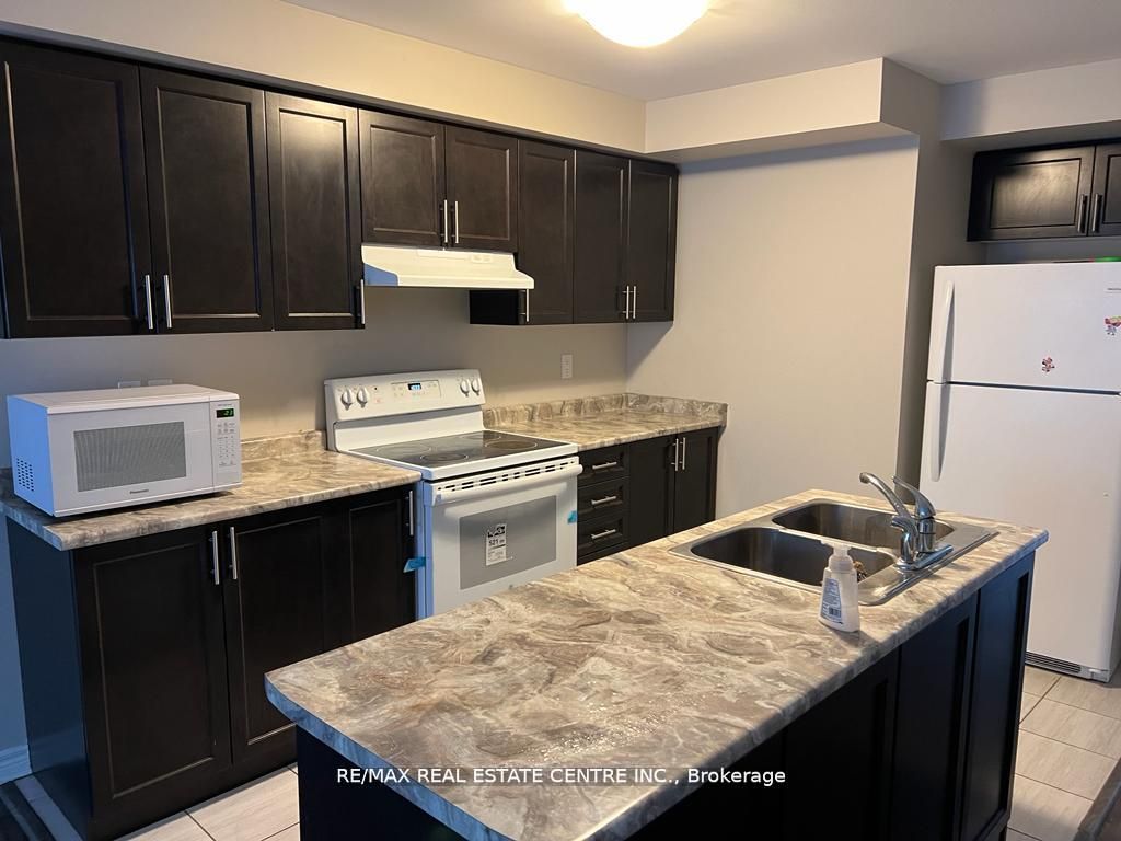 630 Linden Drive E, Cambridge, ON N3H 0C9 photo 2
