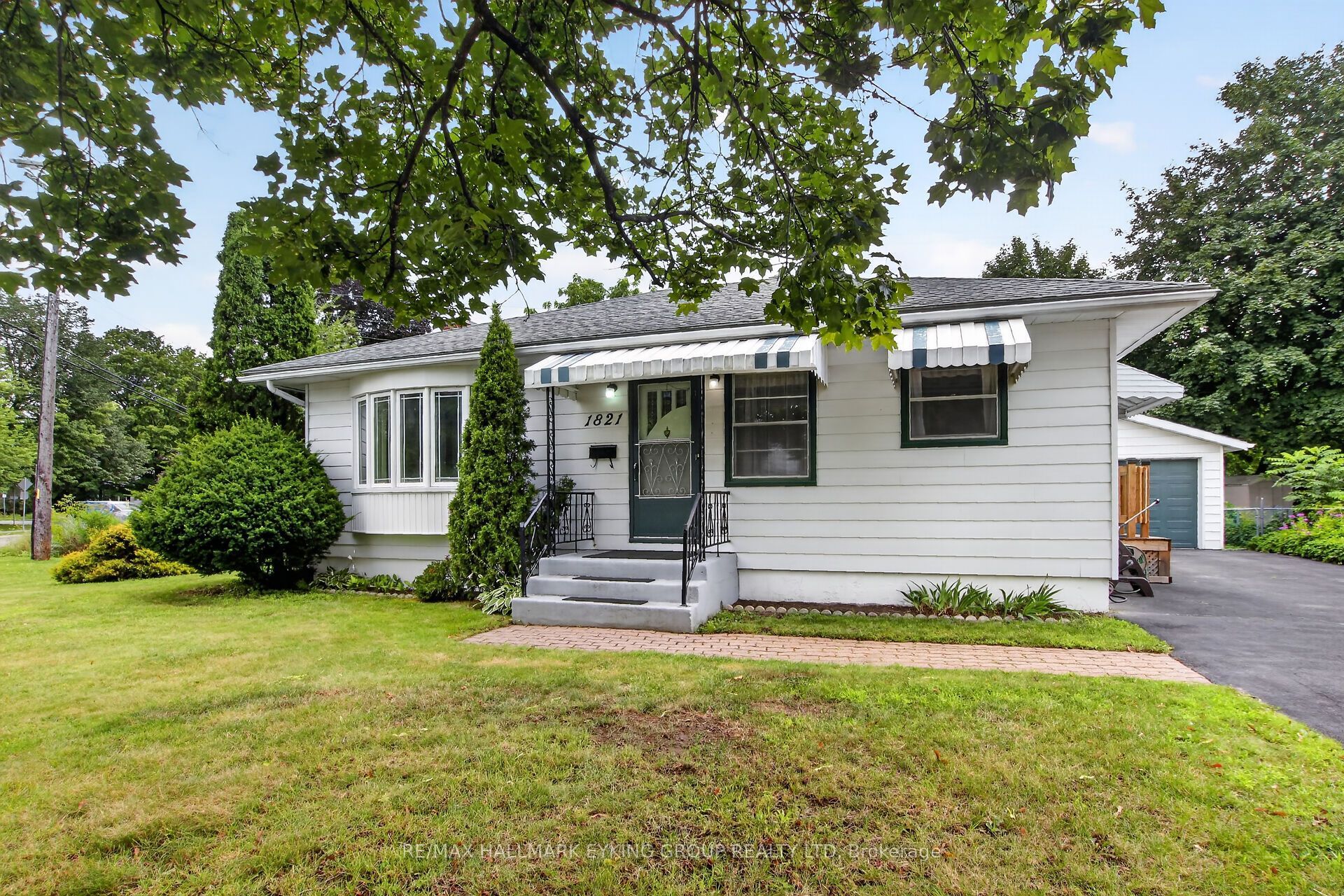 1821 Haig Drive, Elmvale Acres and Area, ON K1G 2J2