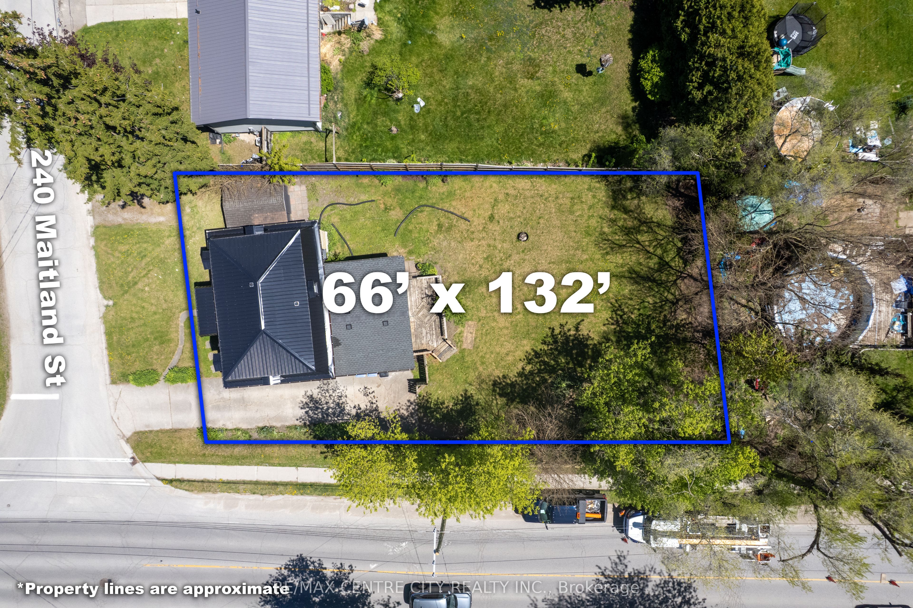 240 Maitland Street, Strathroy-Caradoc, ON N7G 1S9 photo 3