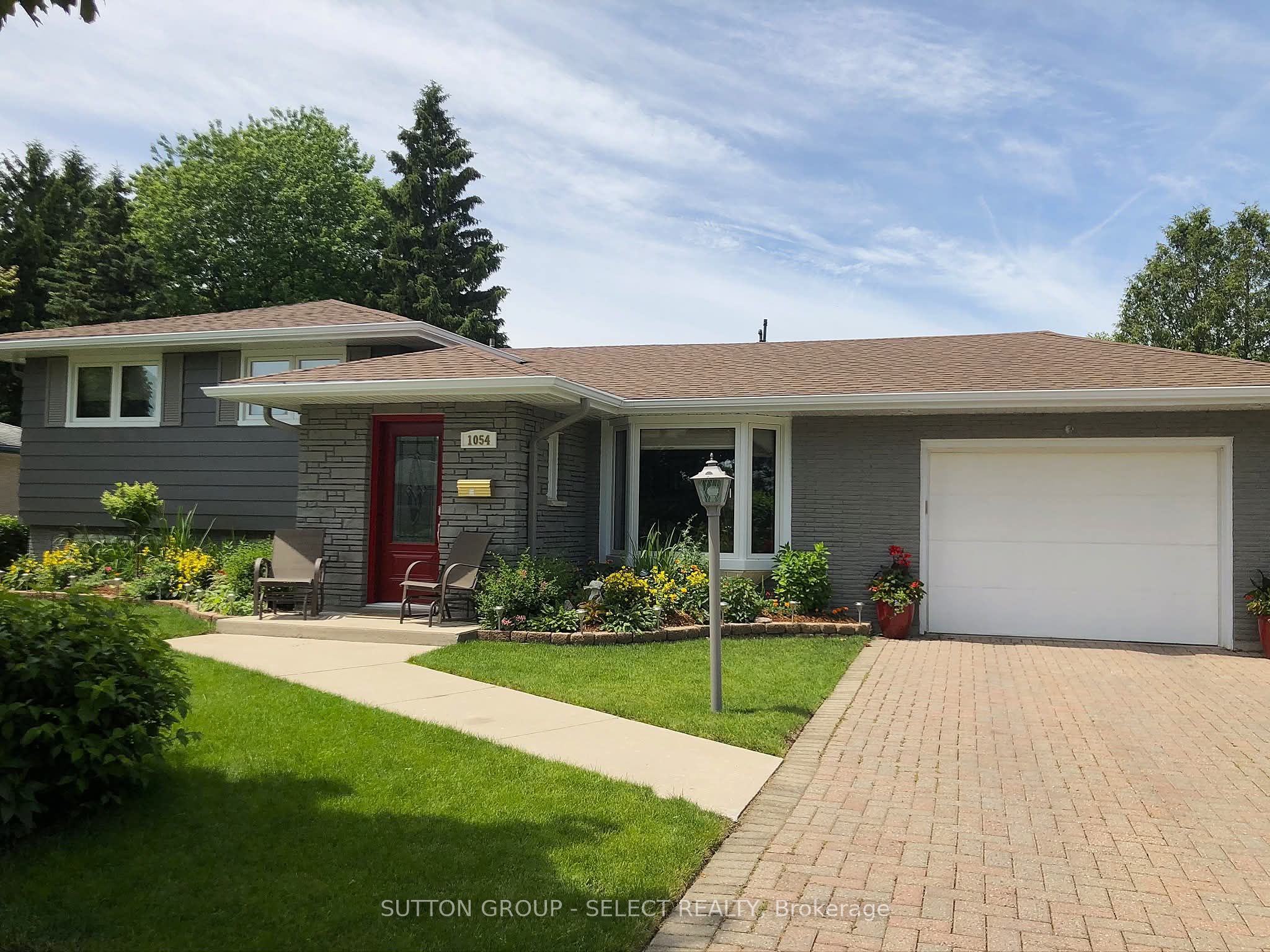 1054 Chippewa Drive, London East, ON N5V 2T7 photo 2
